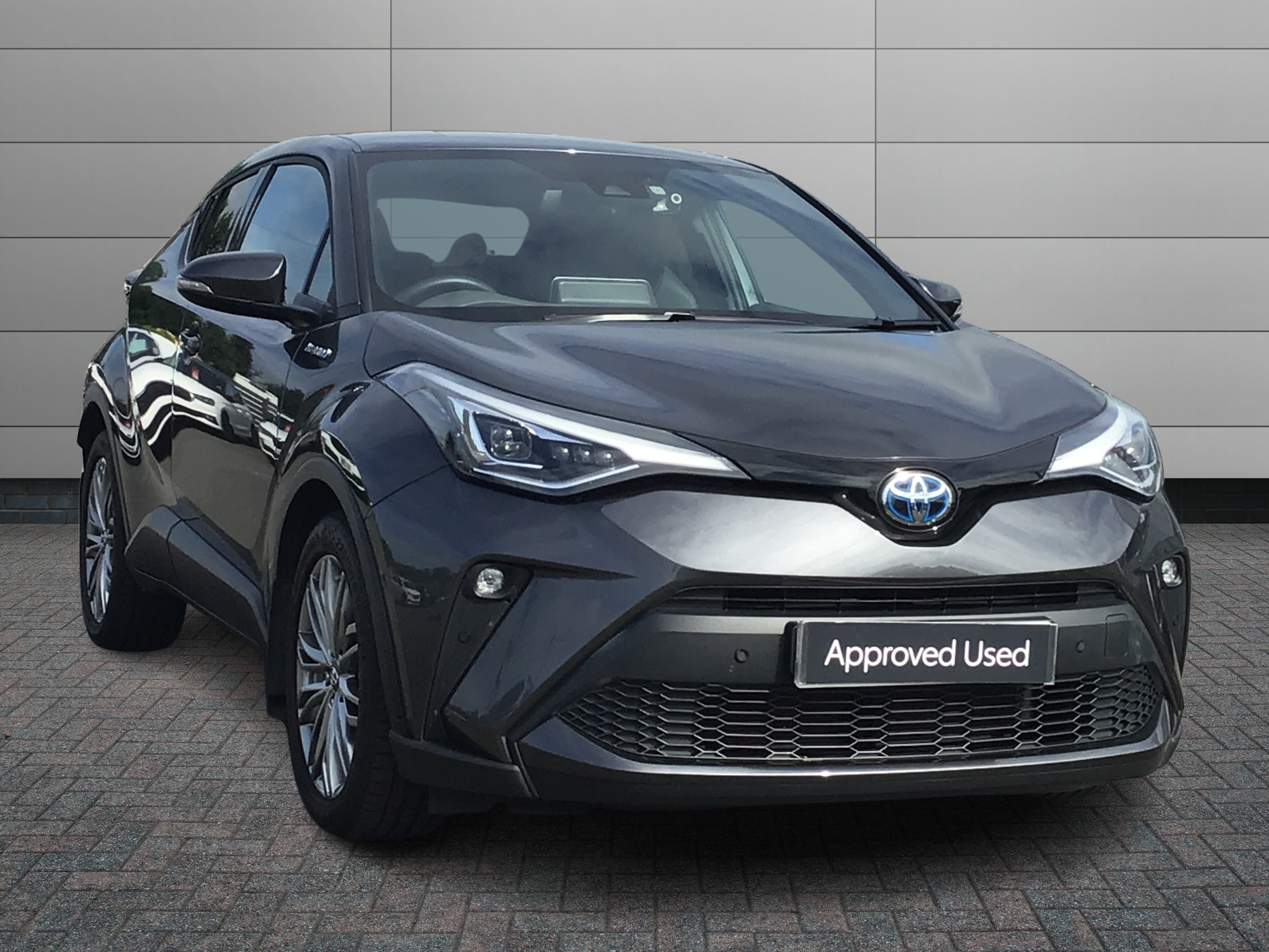Toyota C-HR dealer public-web source image