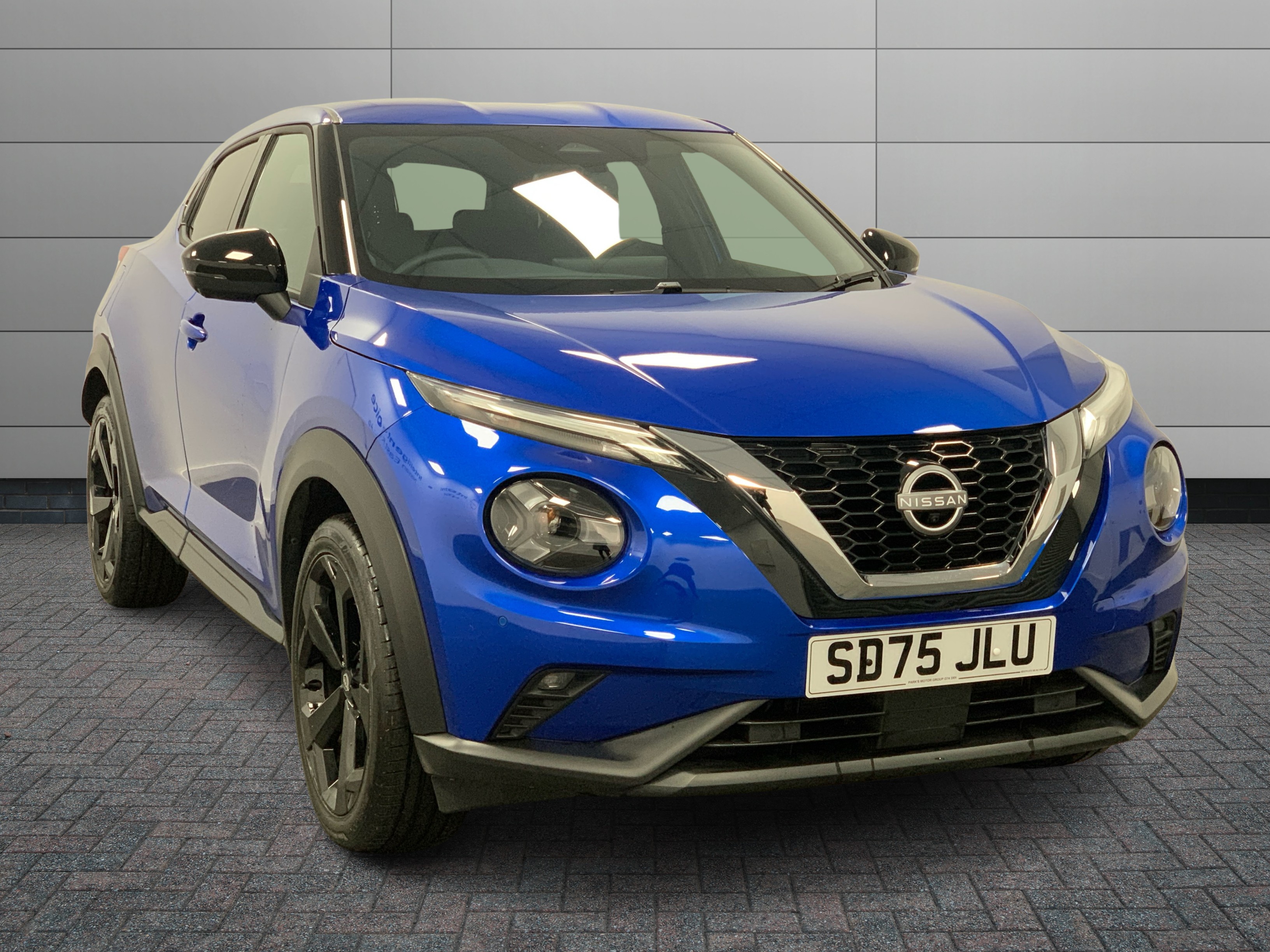 Nissan Juke listing photo