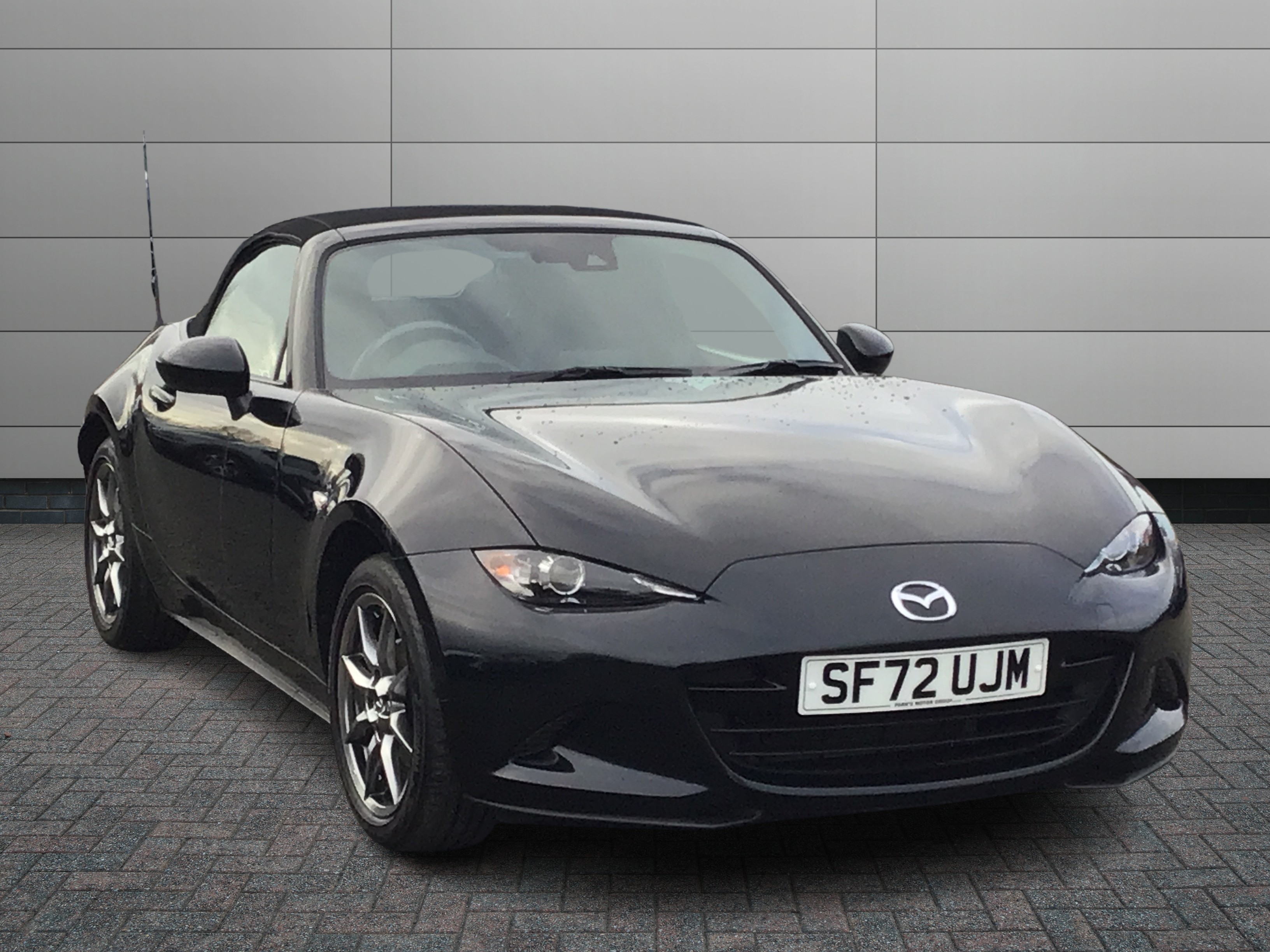 Mazda MX-5 listing photo