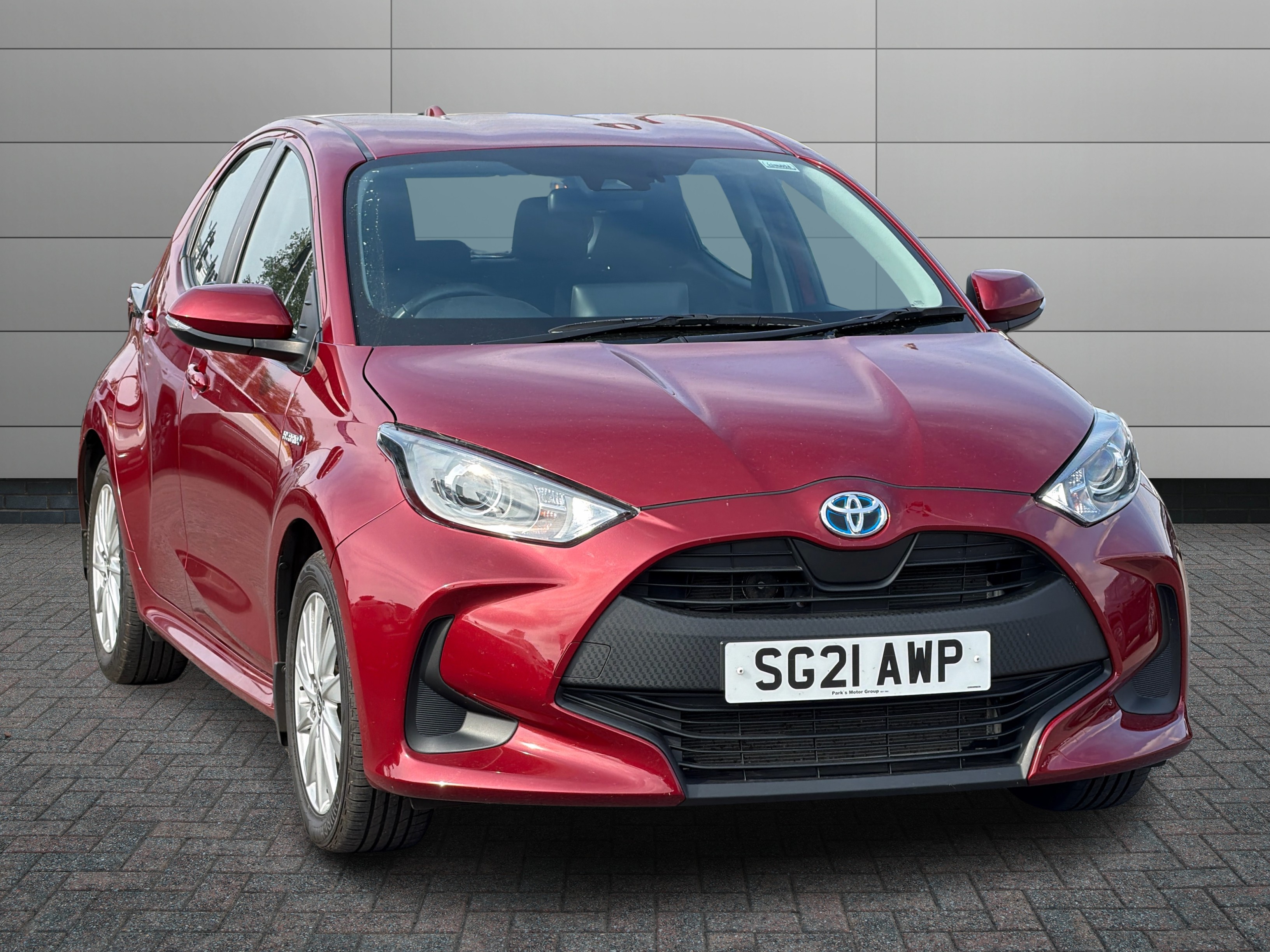 Toyota Yaris listing photo