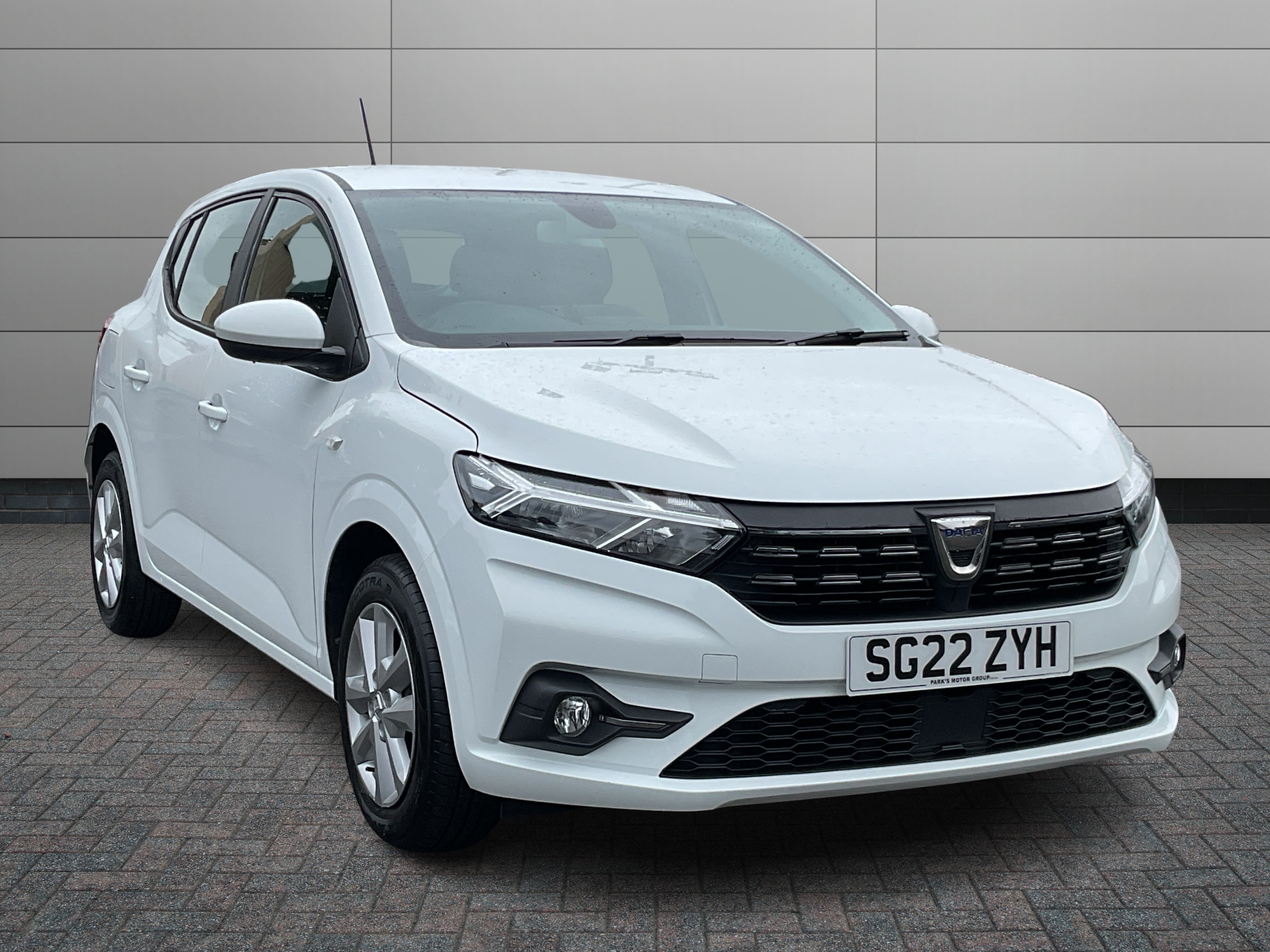 Dacia Sandero listing photo