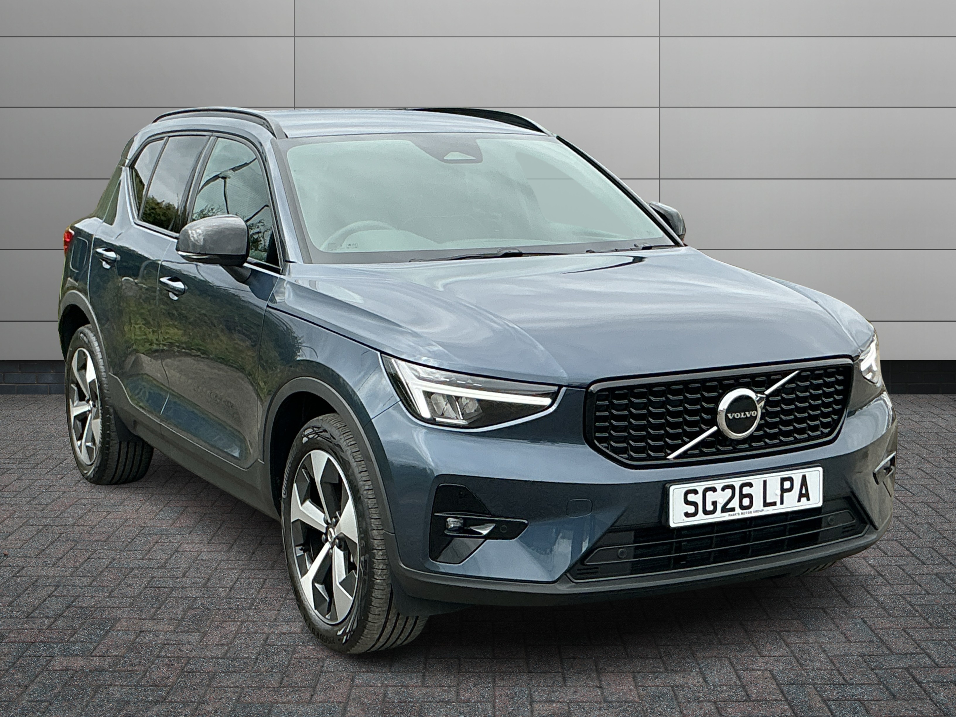 Volvo XC40 listing photo