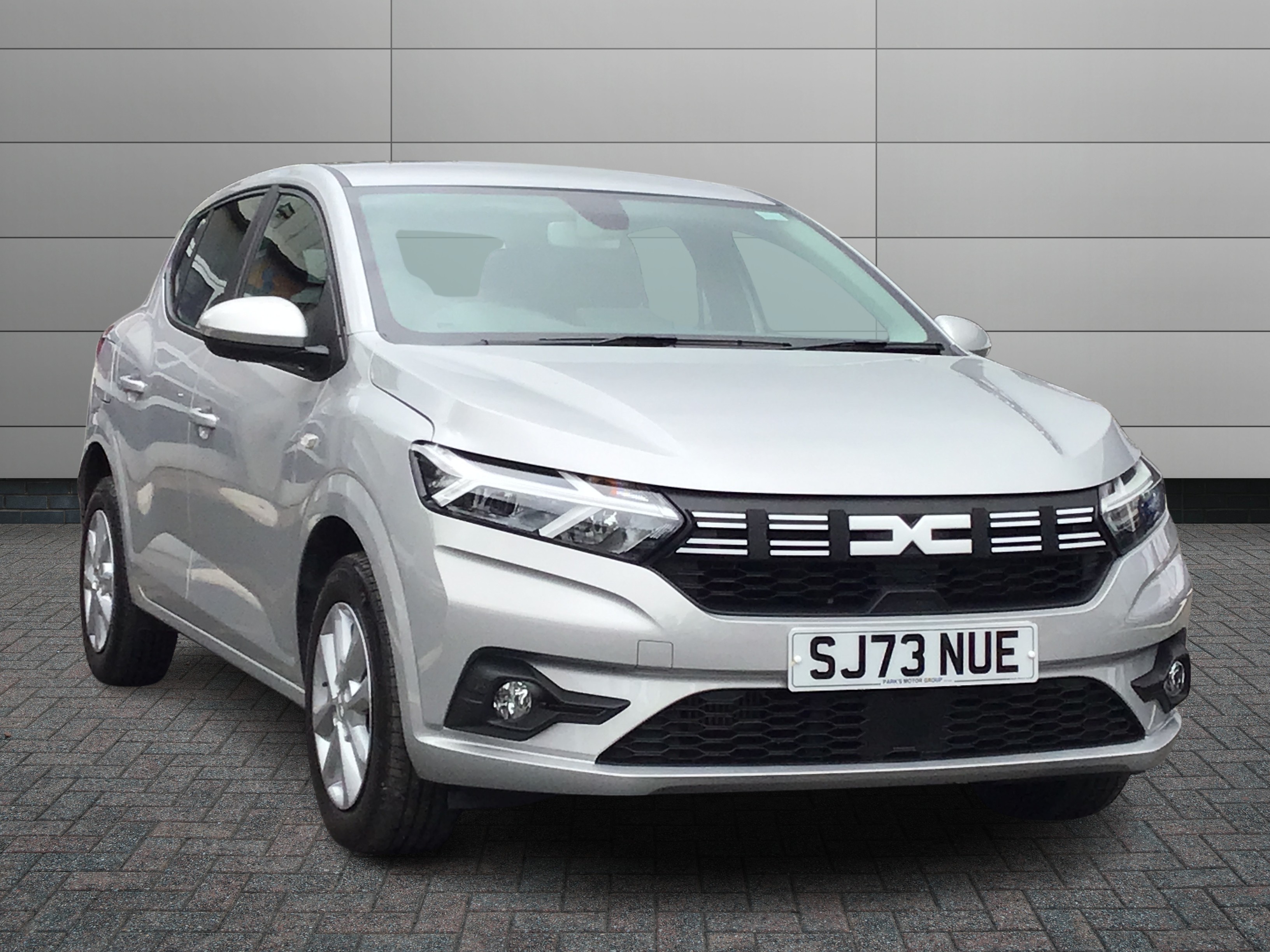 Dacia Sandero listing photo