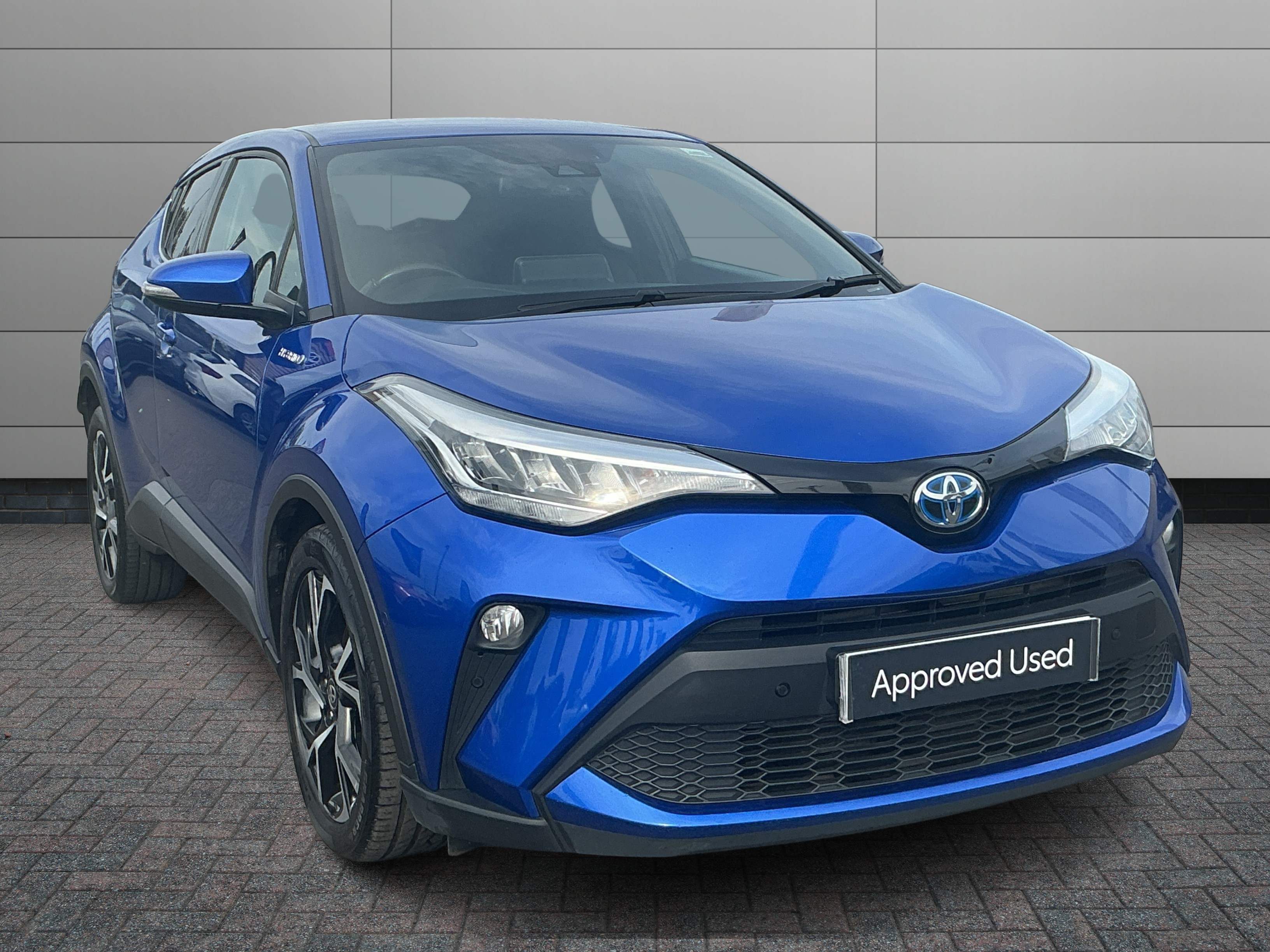Toyota C-HR listing photo