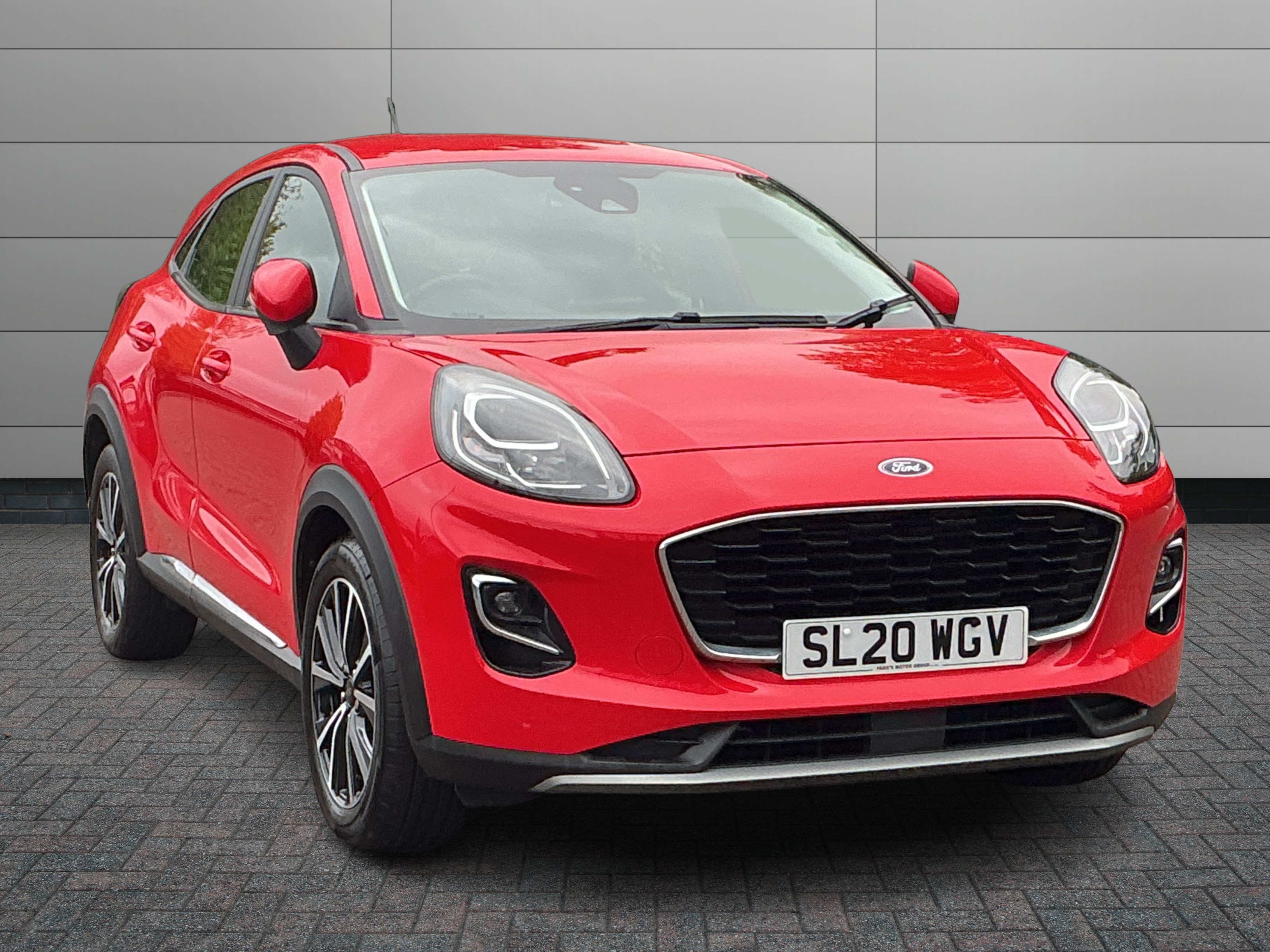 Ford Puma listing photo