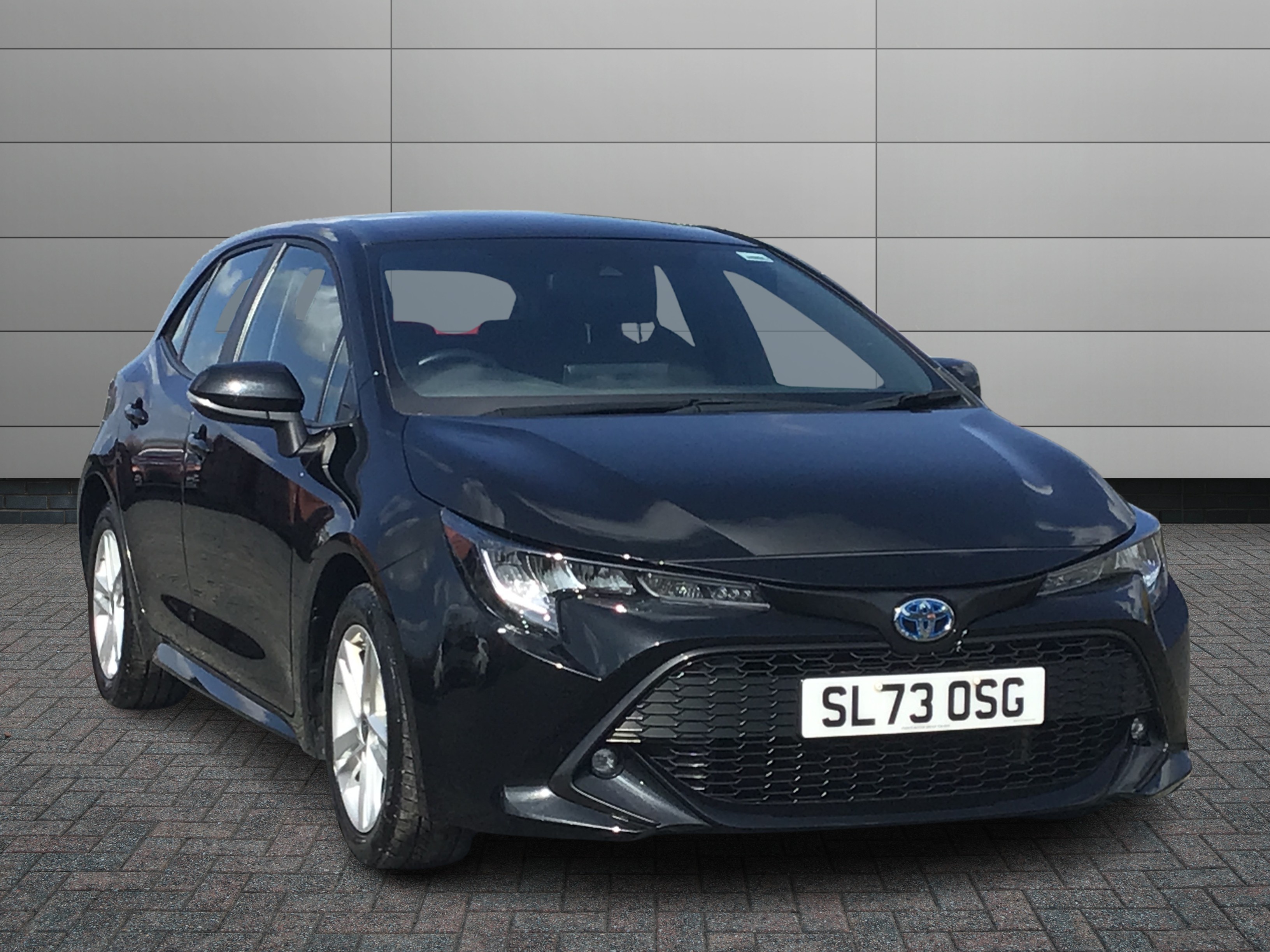 Toyota Corolla listing photo