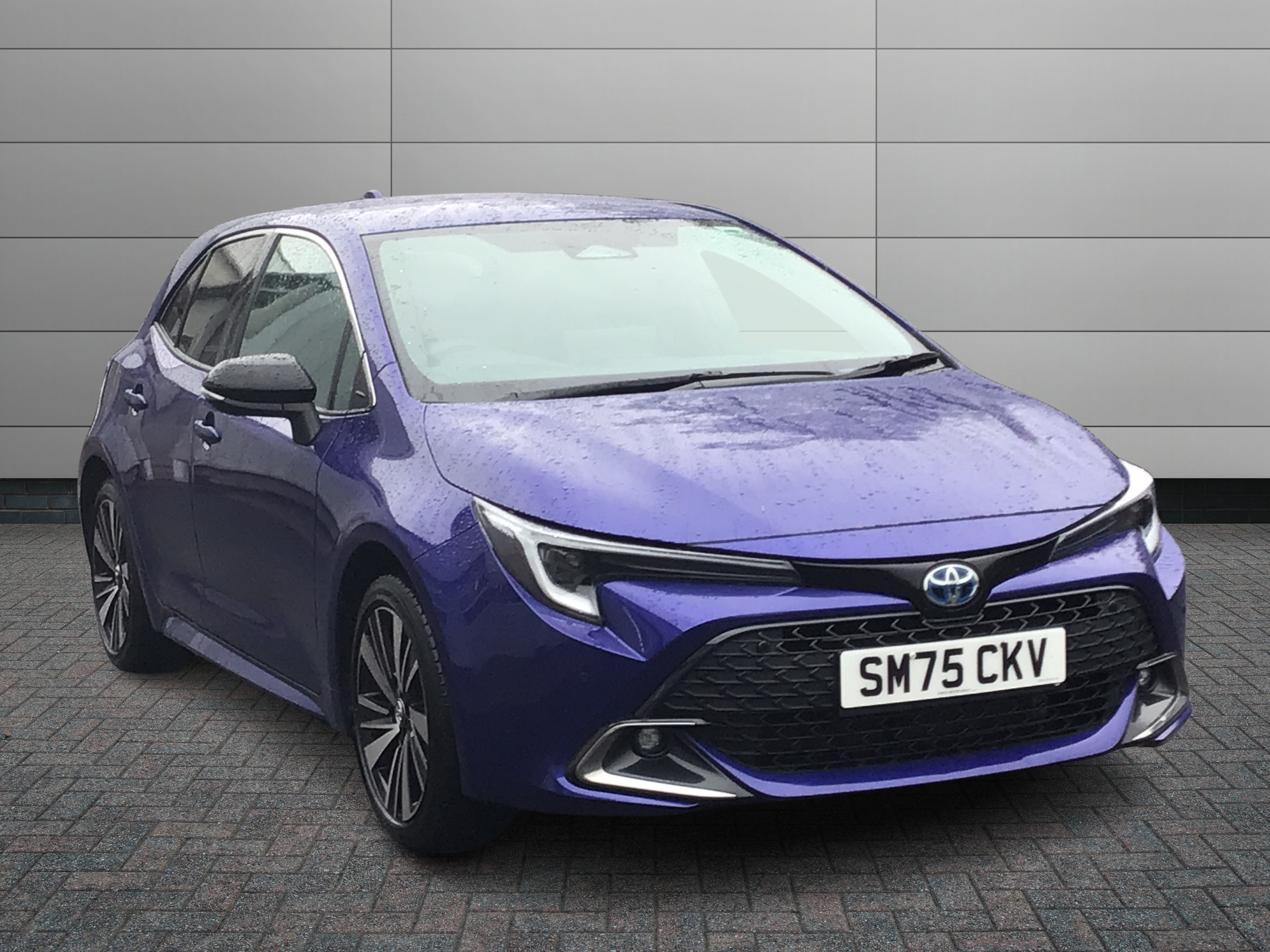 Toyota Corolla listing photo