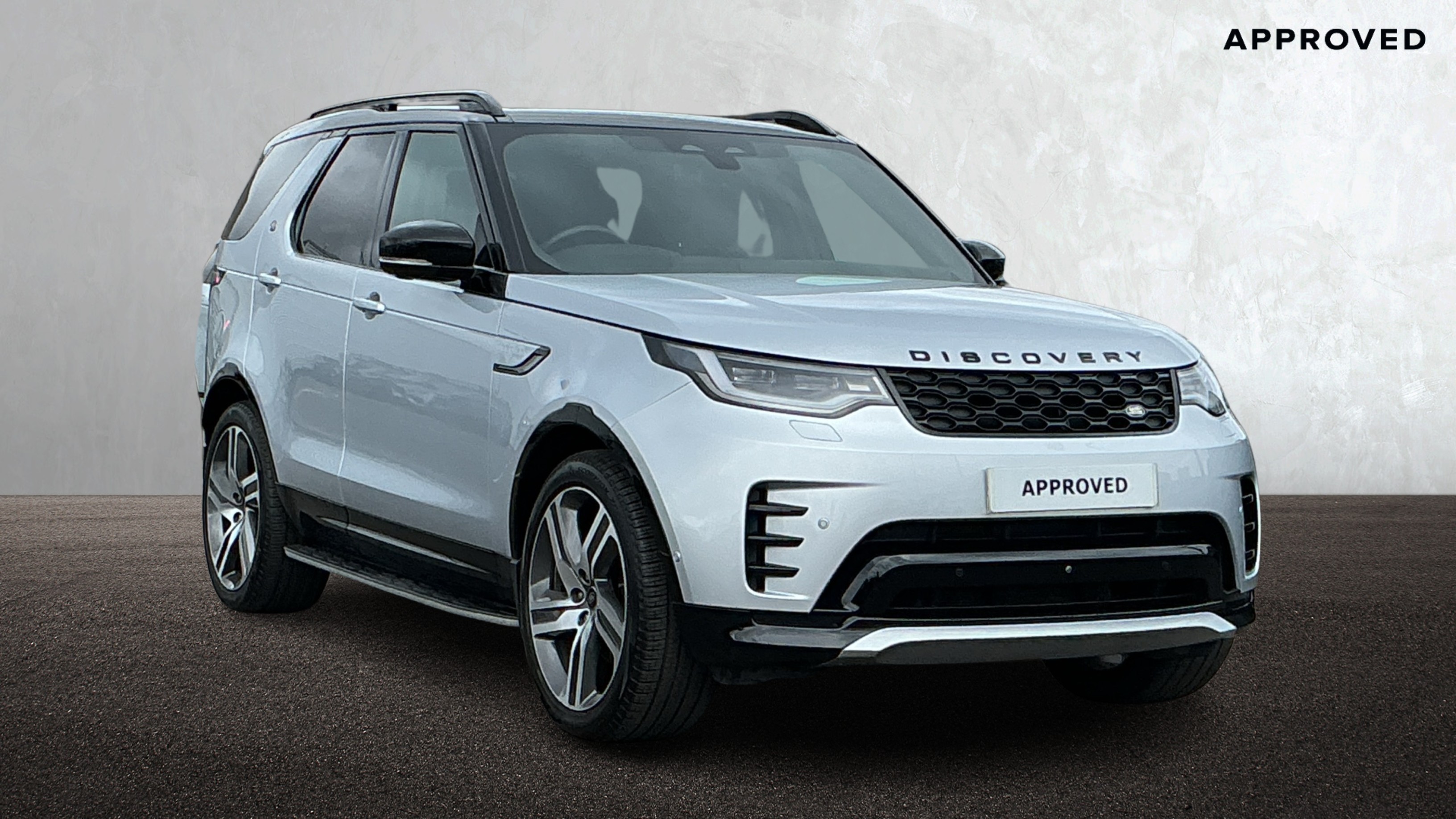Land Rover Discovery listing photo