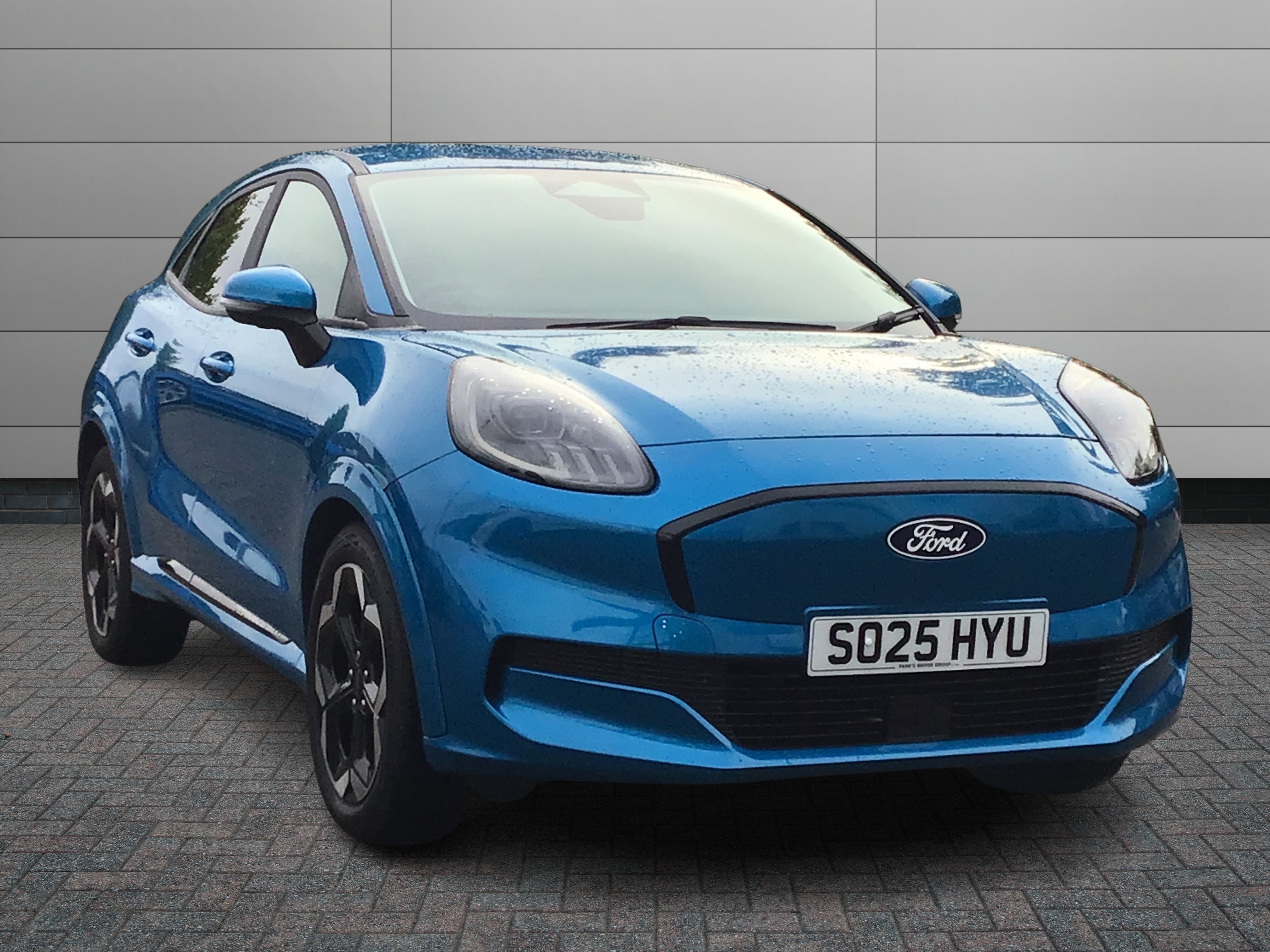 Ford Puma listing photo
