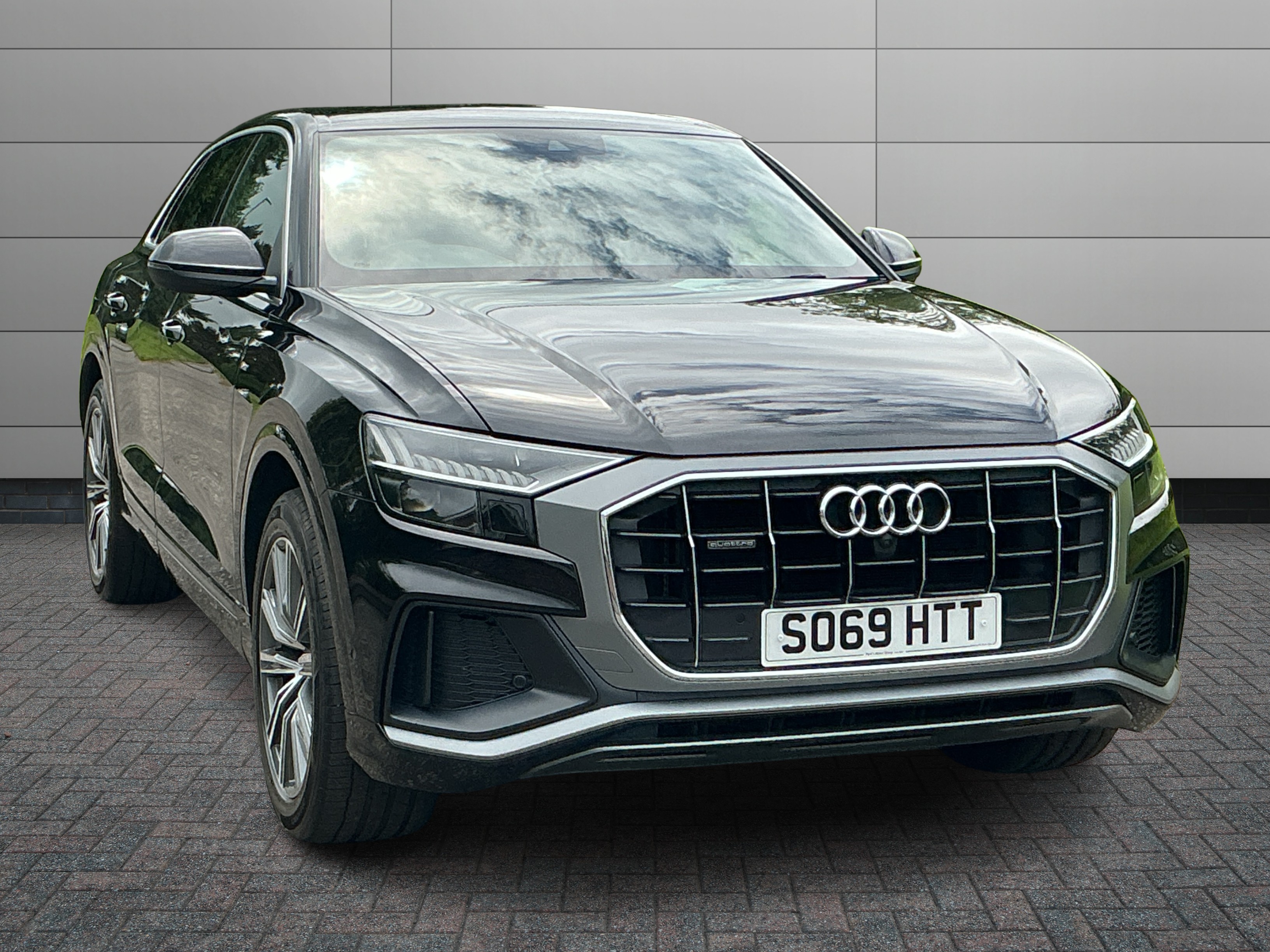 Audi Q8