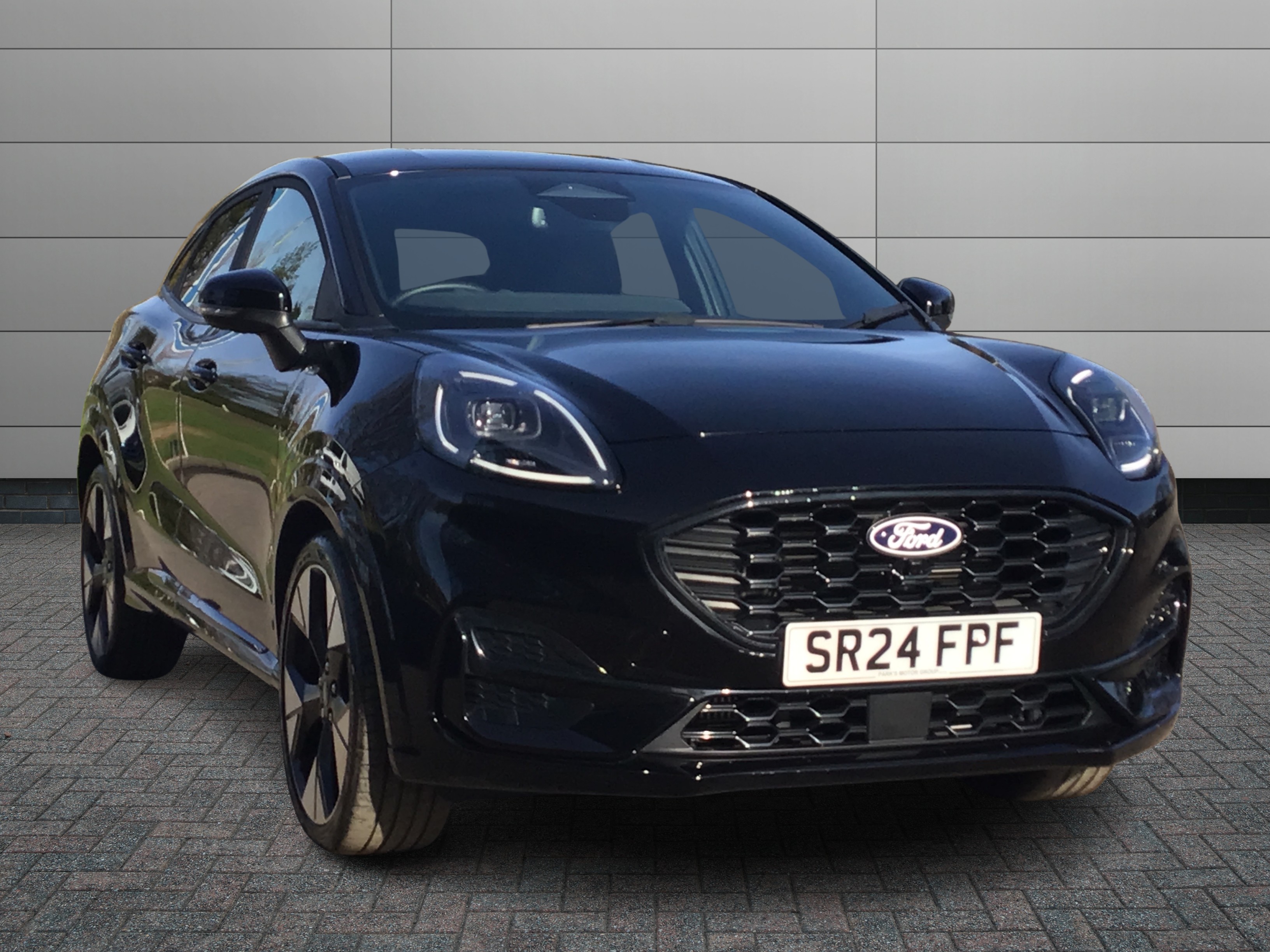 Ford Puma listing photo