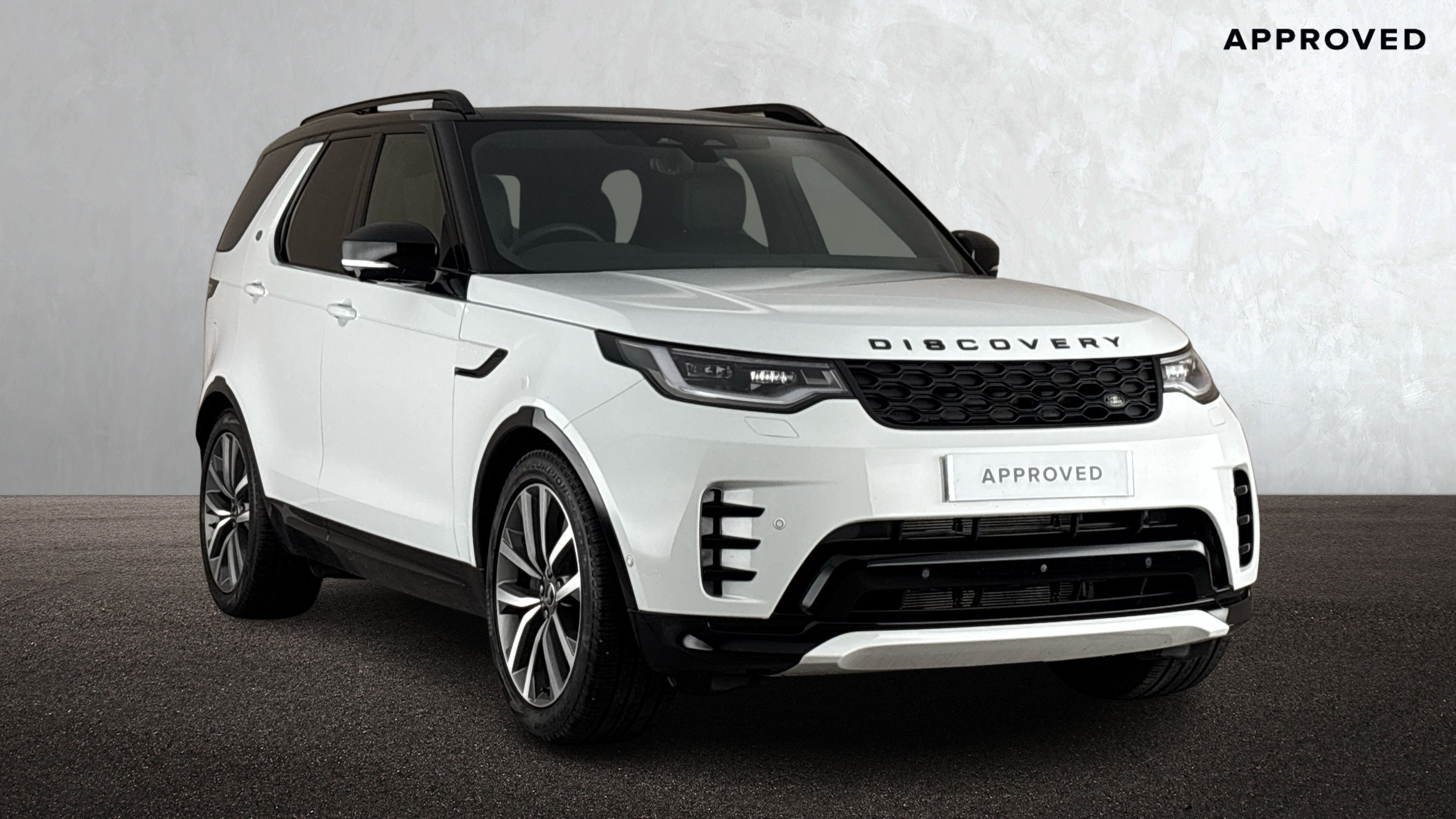 Land Rover Discovery listing photo