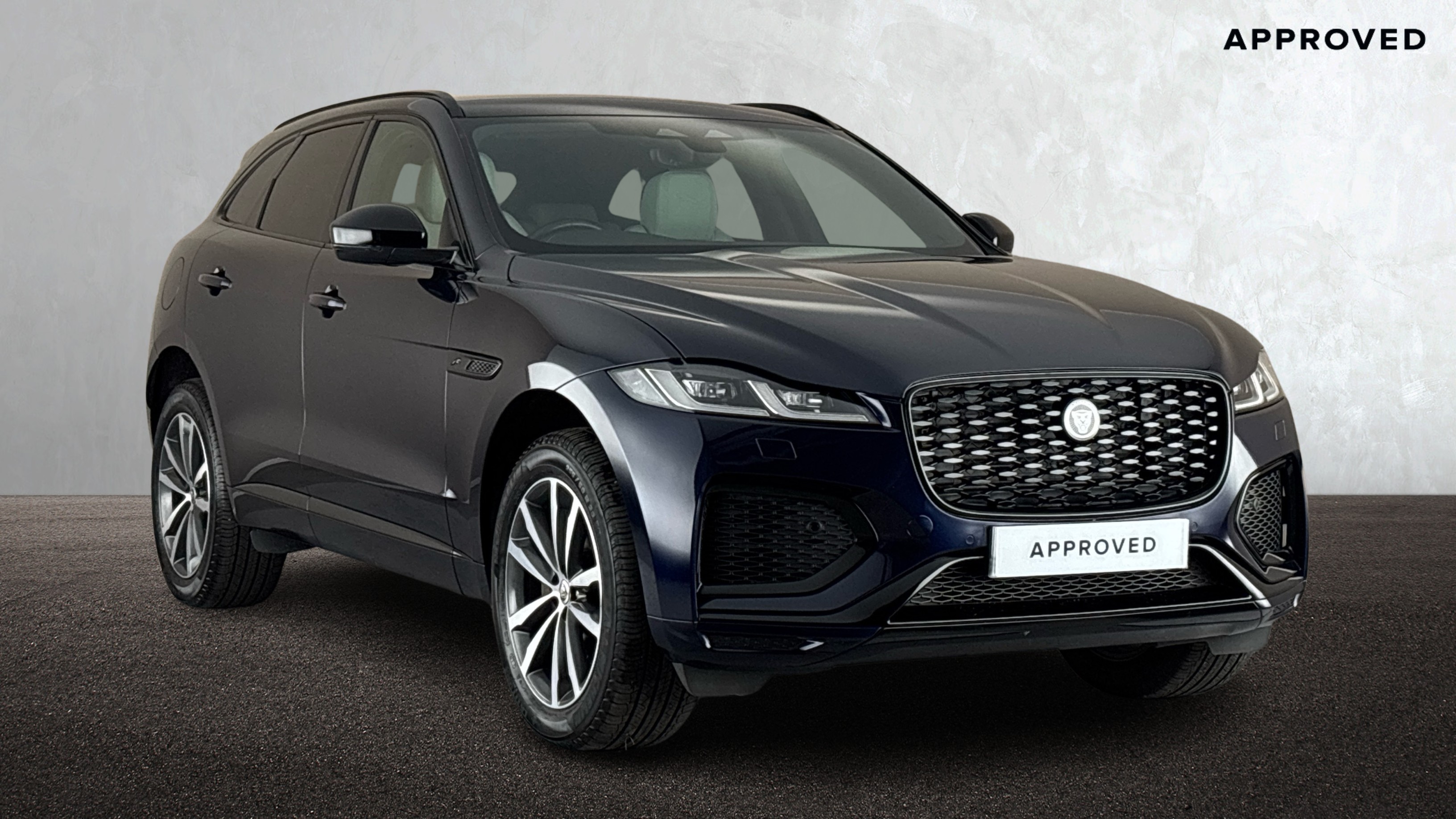 Jaguar F-PACE listing photo