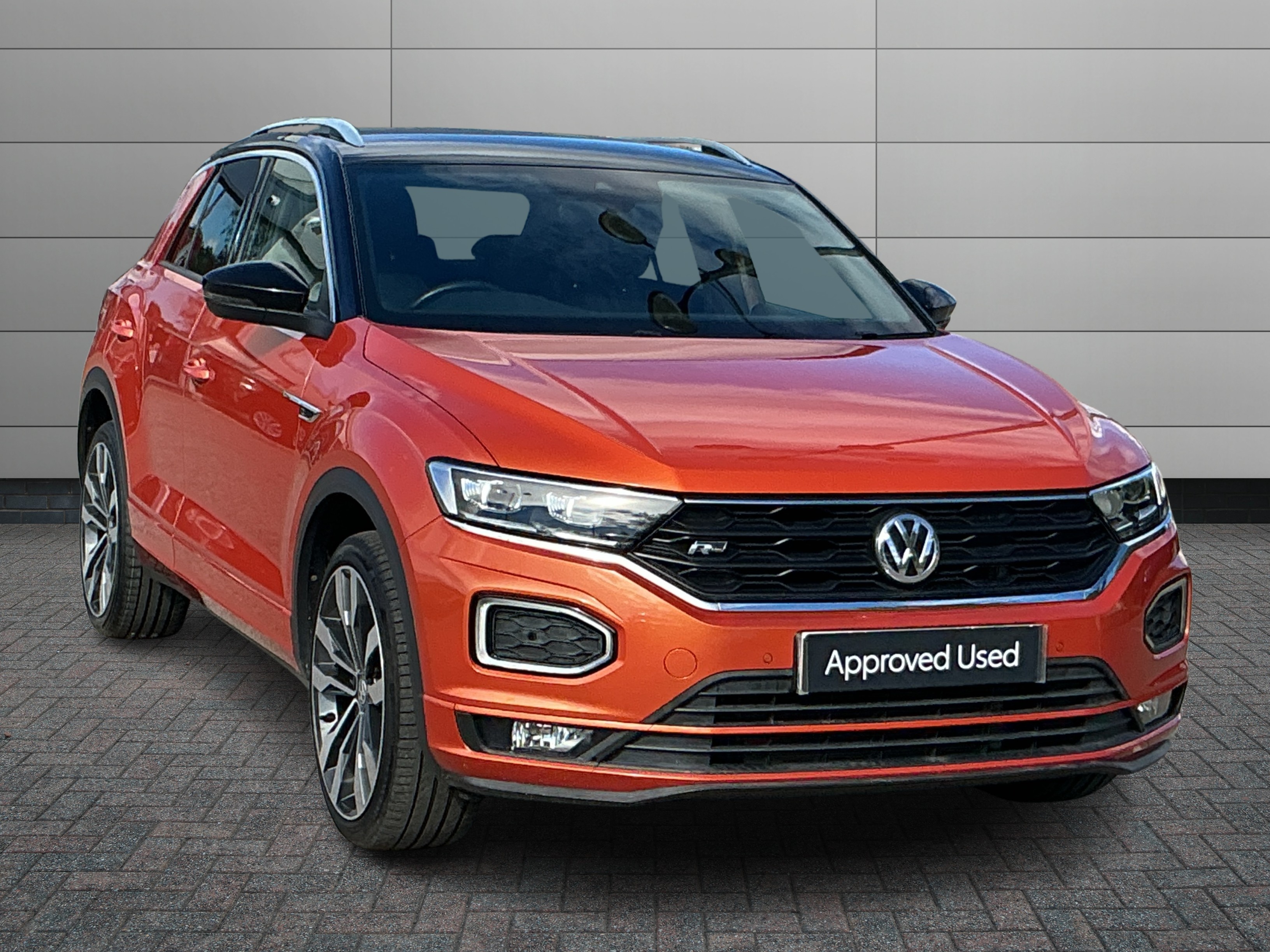 Volkswagen T-Roc listing photo