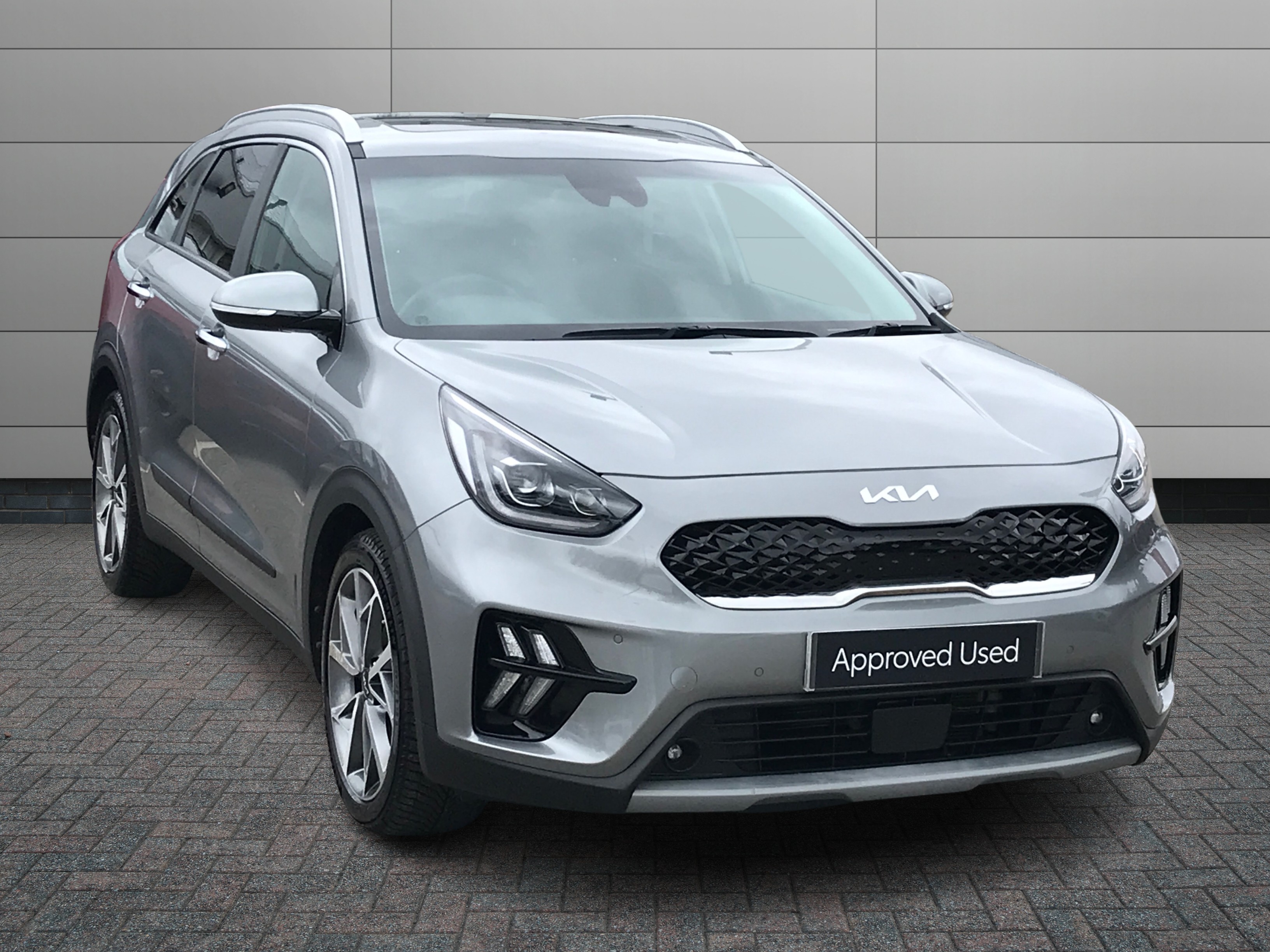 Kia Niro listing photo