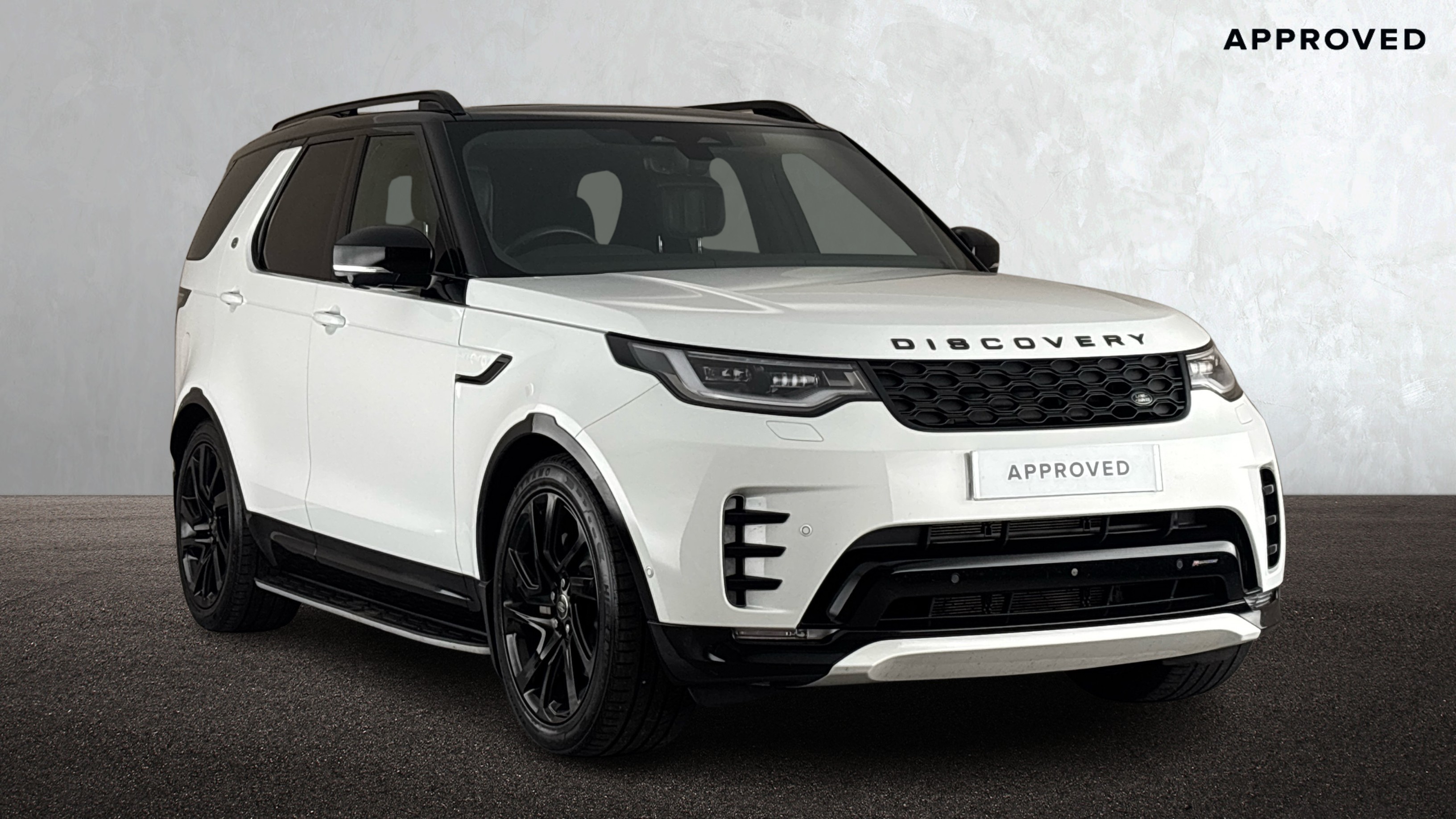 Land Rover Discovery listing photo