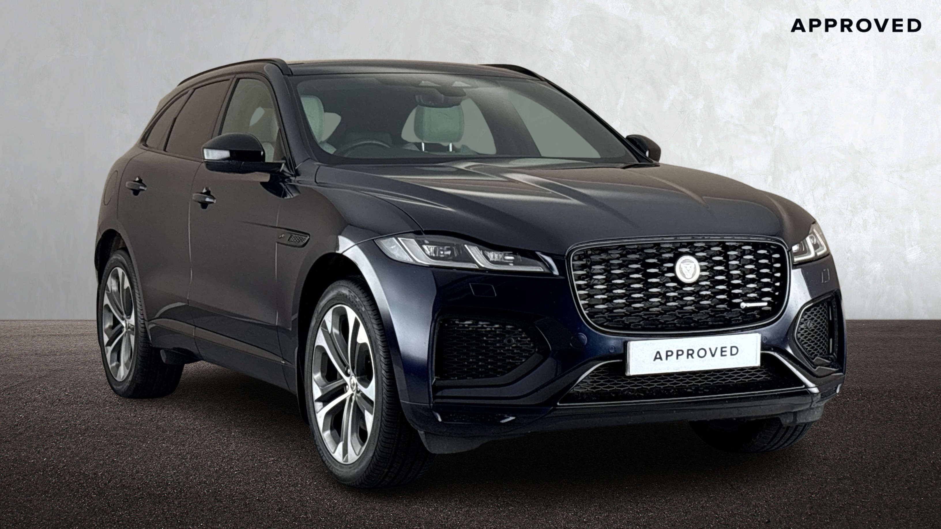 Jaguar F-PACE listing photo