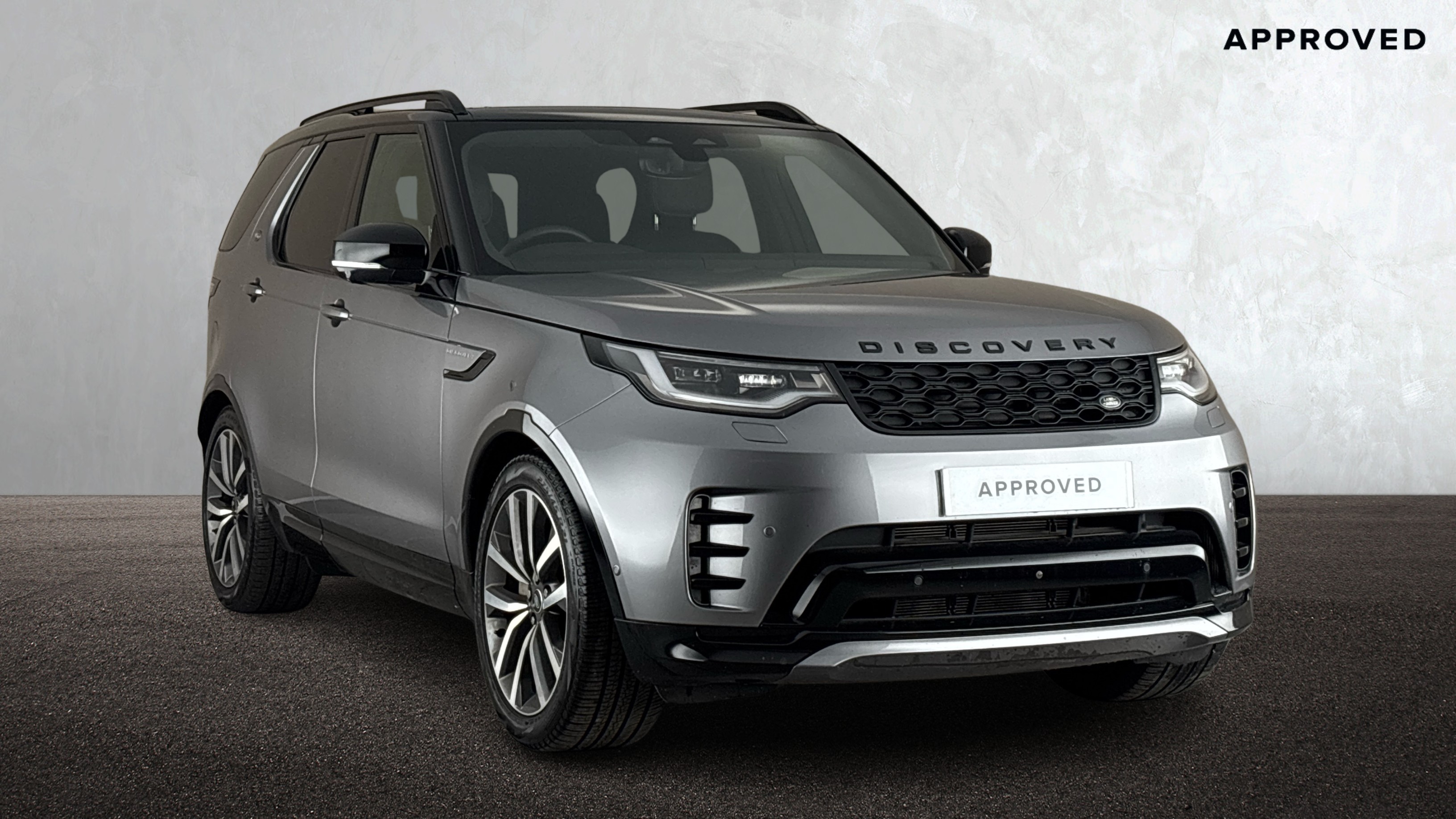 Land Rover Discovery listing photo