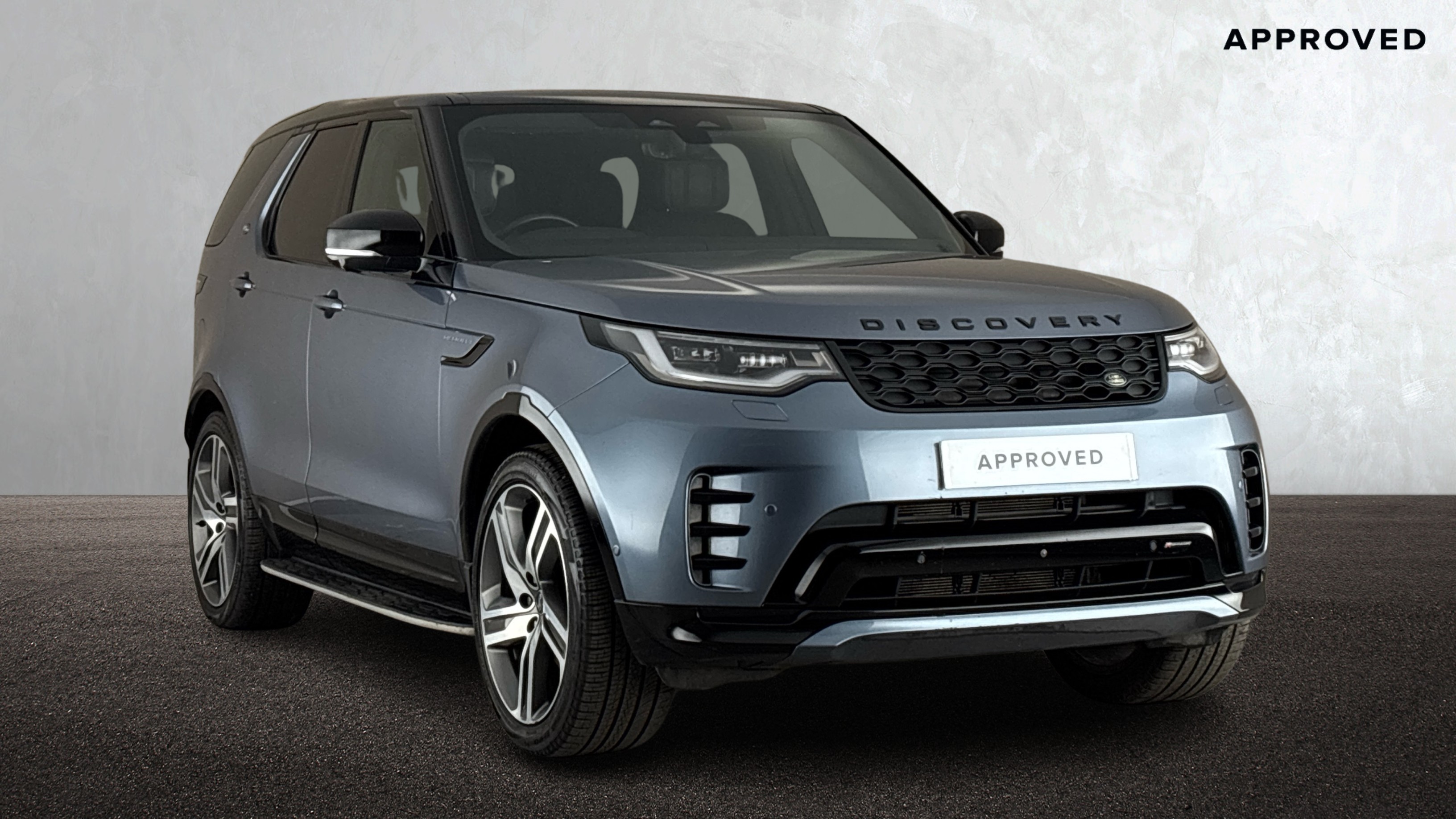 Land Rover Discovery listing photo