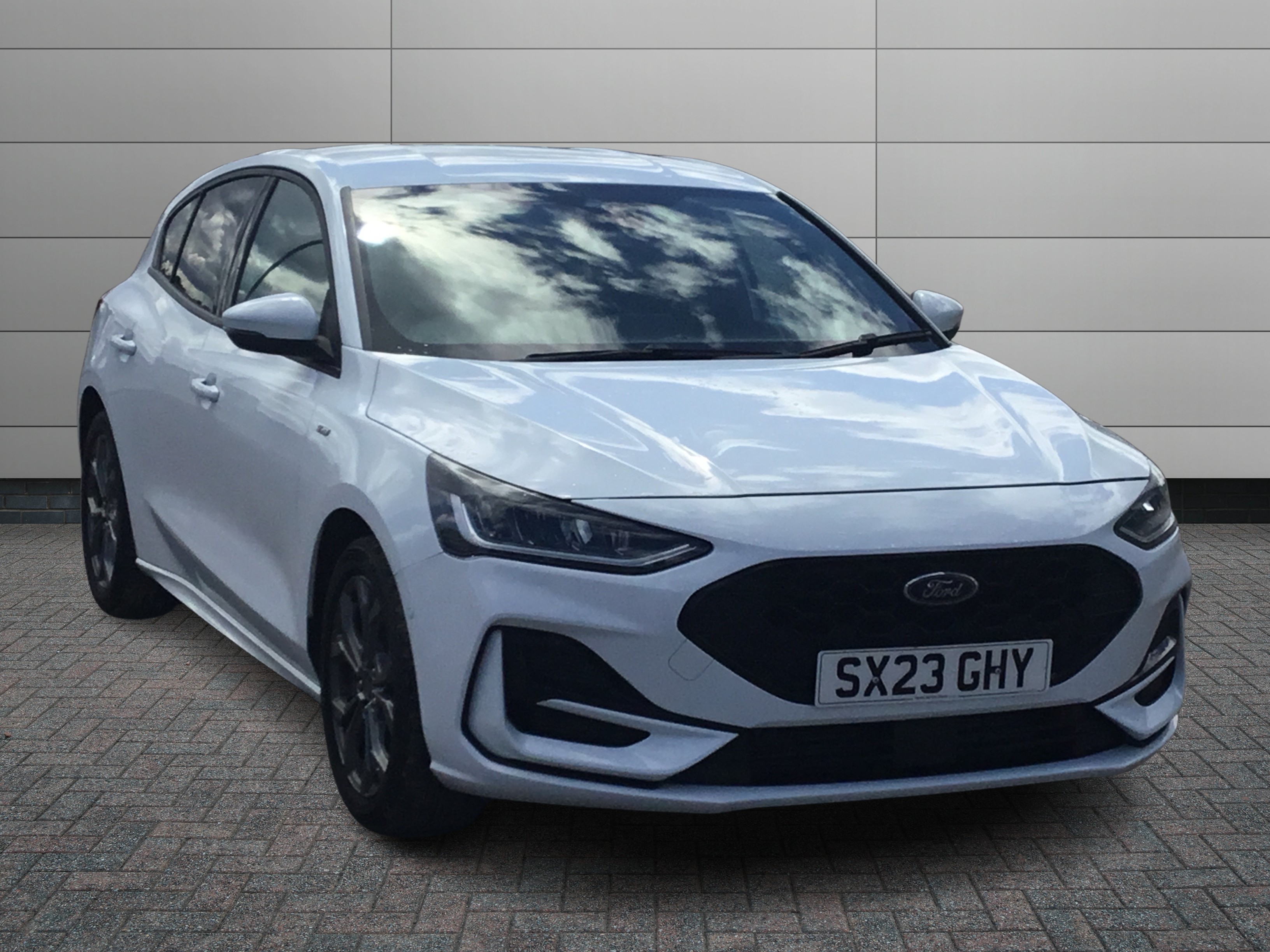 Ford Focus dealer public-web source image