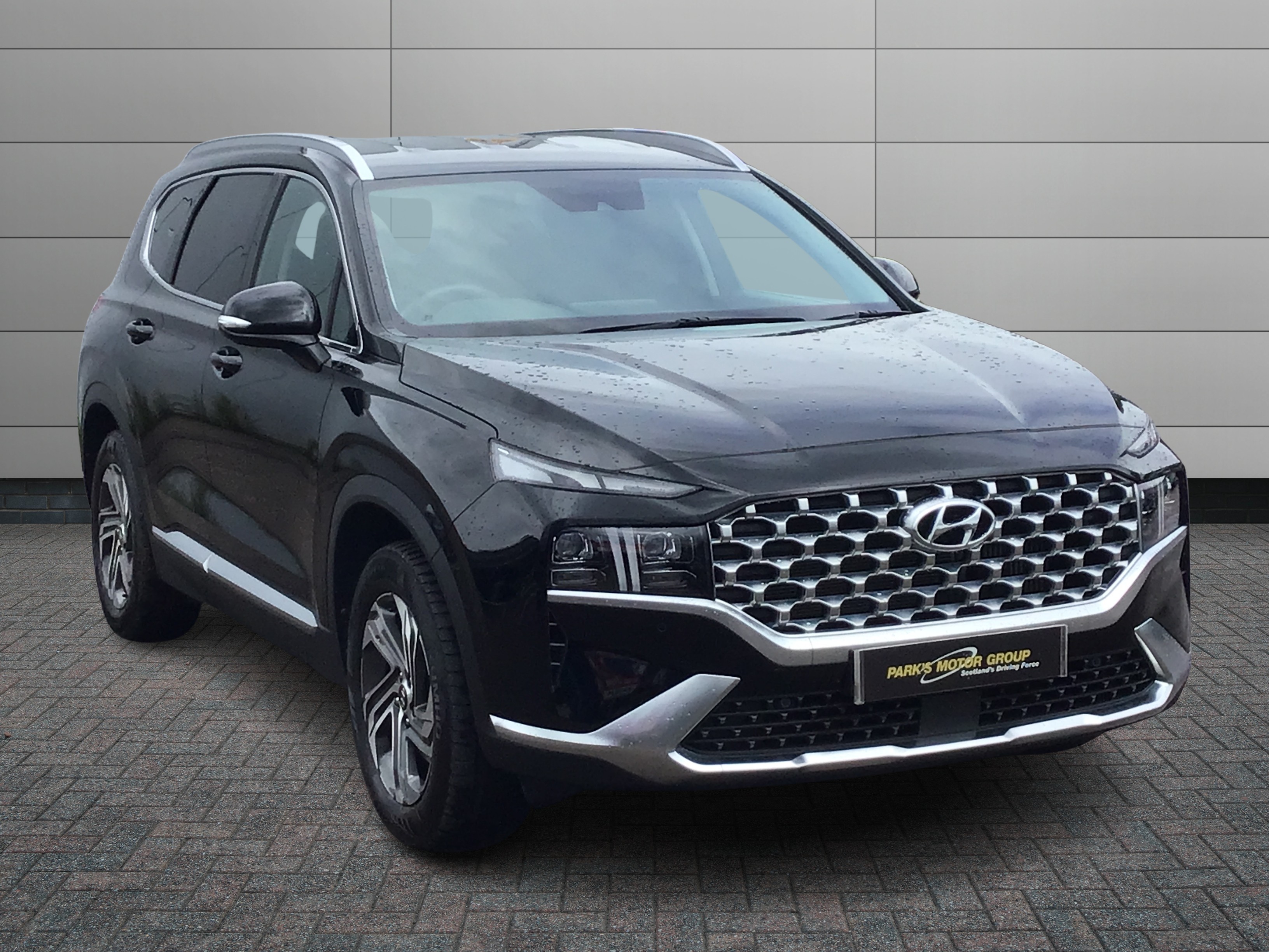 Hyundai Santa Fe listing photo