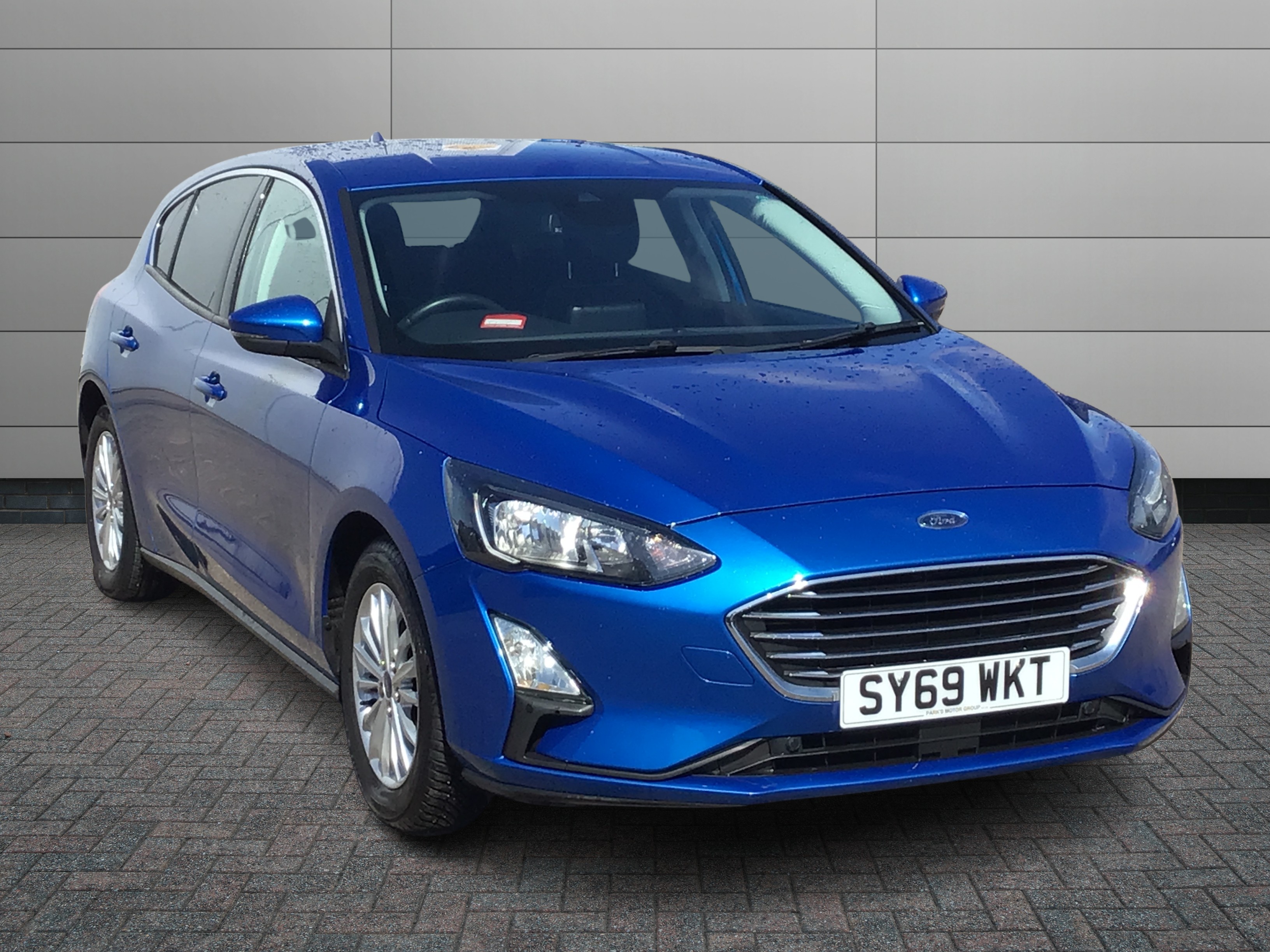 Ford Focus listing photo