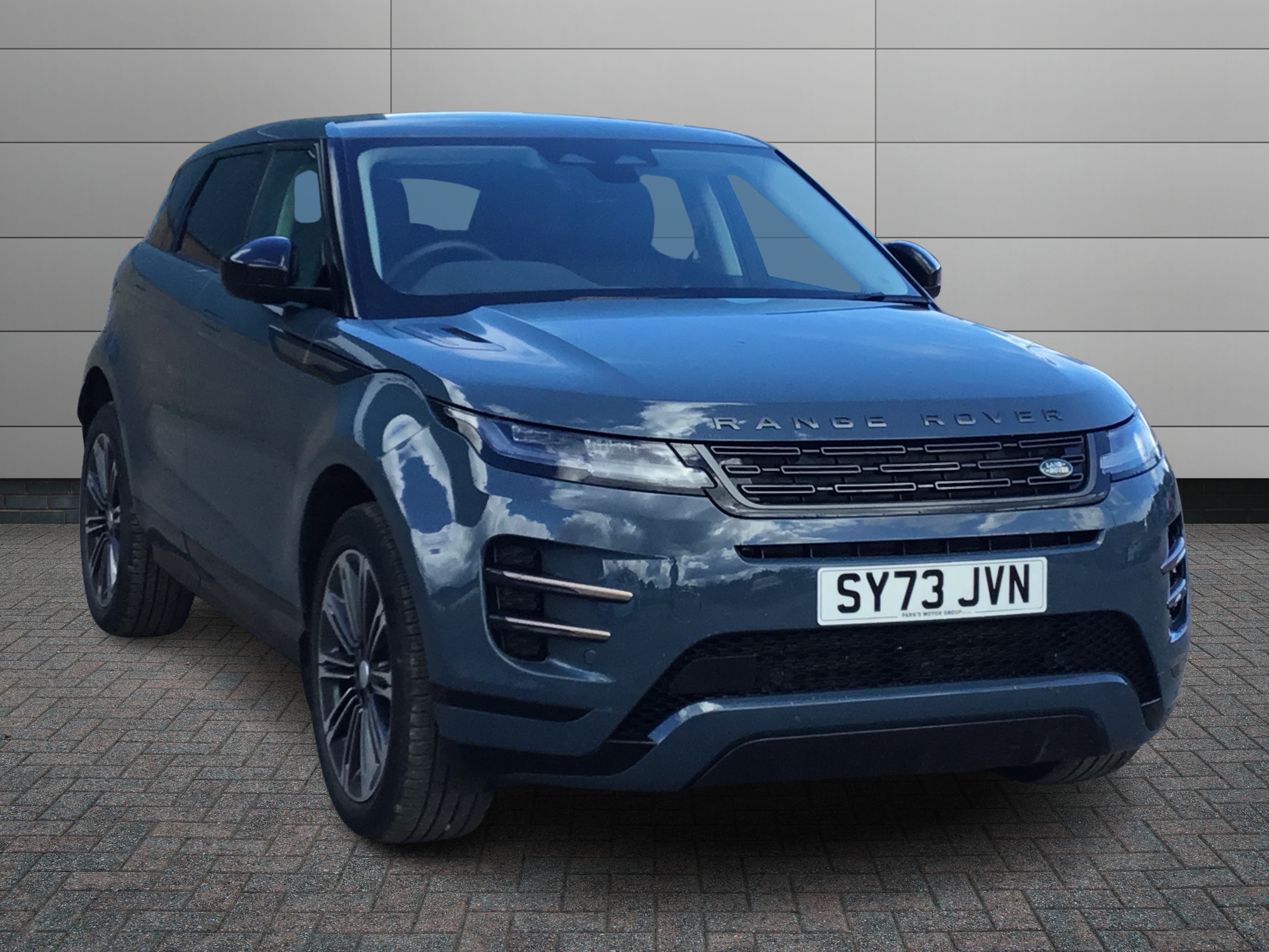 Land Rover Range Rover Evoque listing photo