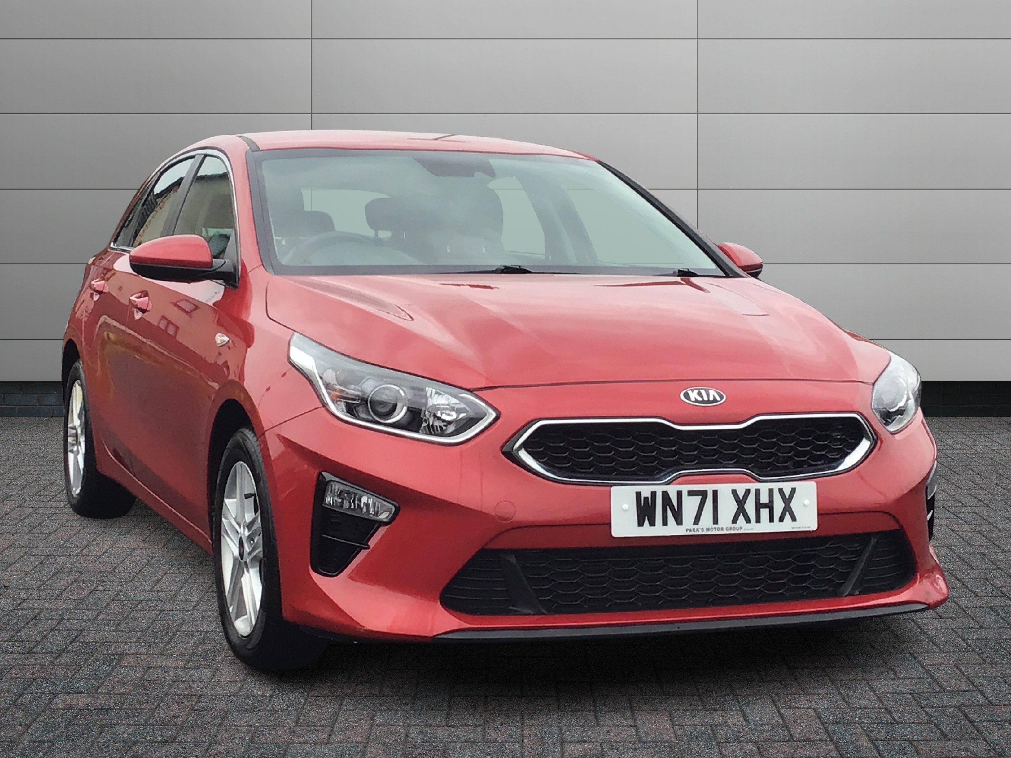 Kia Ceed listing photo