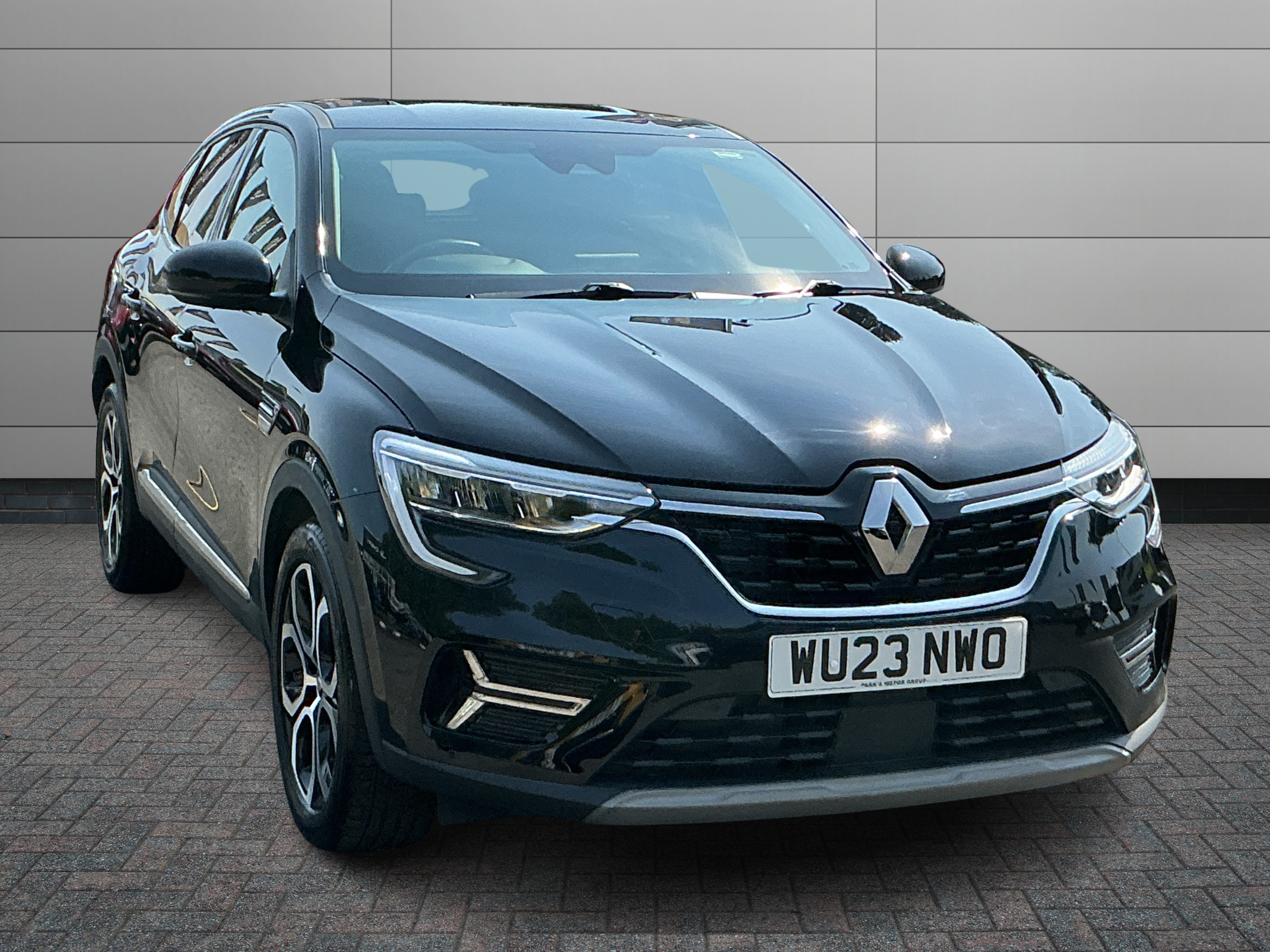 Renault Arkana listing photo