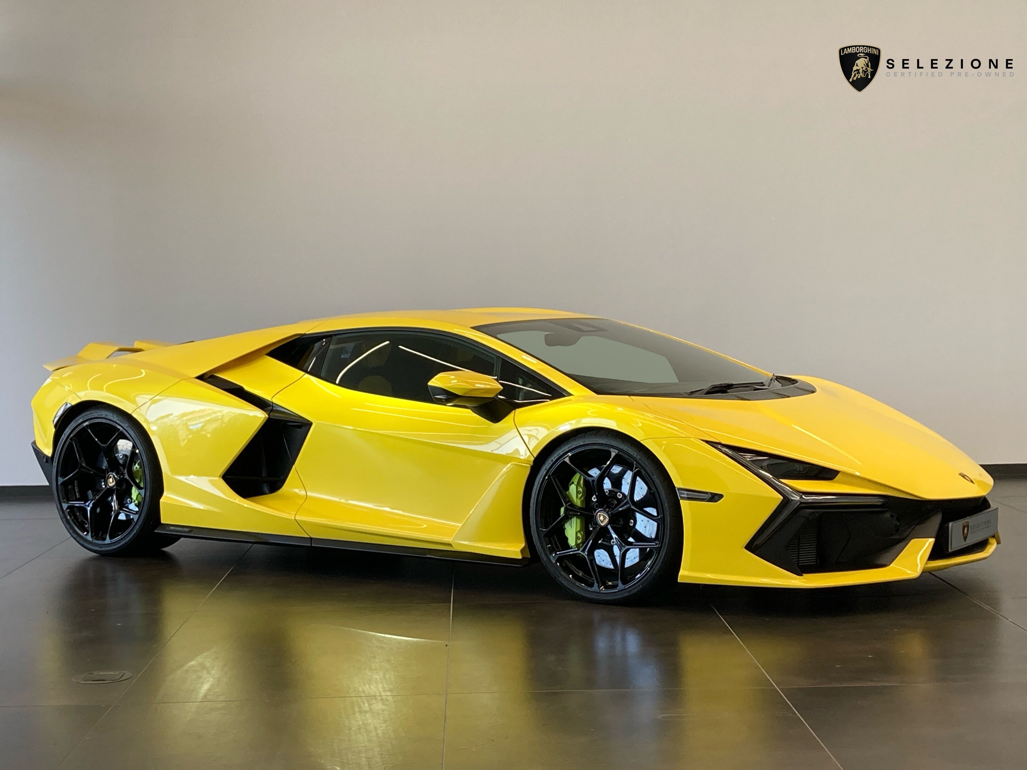 Lamborghini Revuelto
