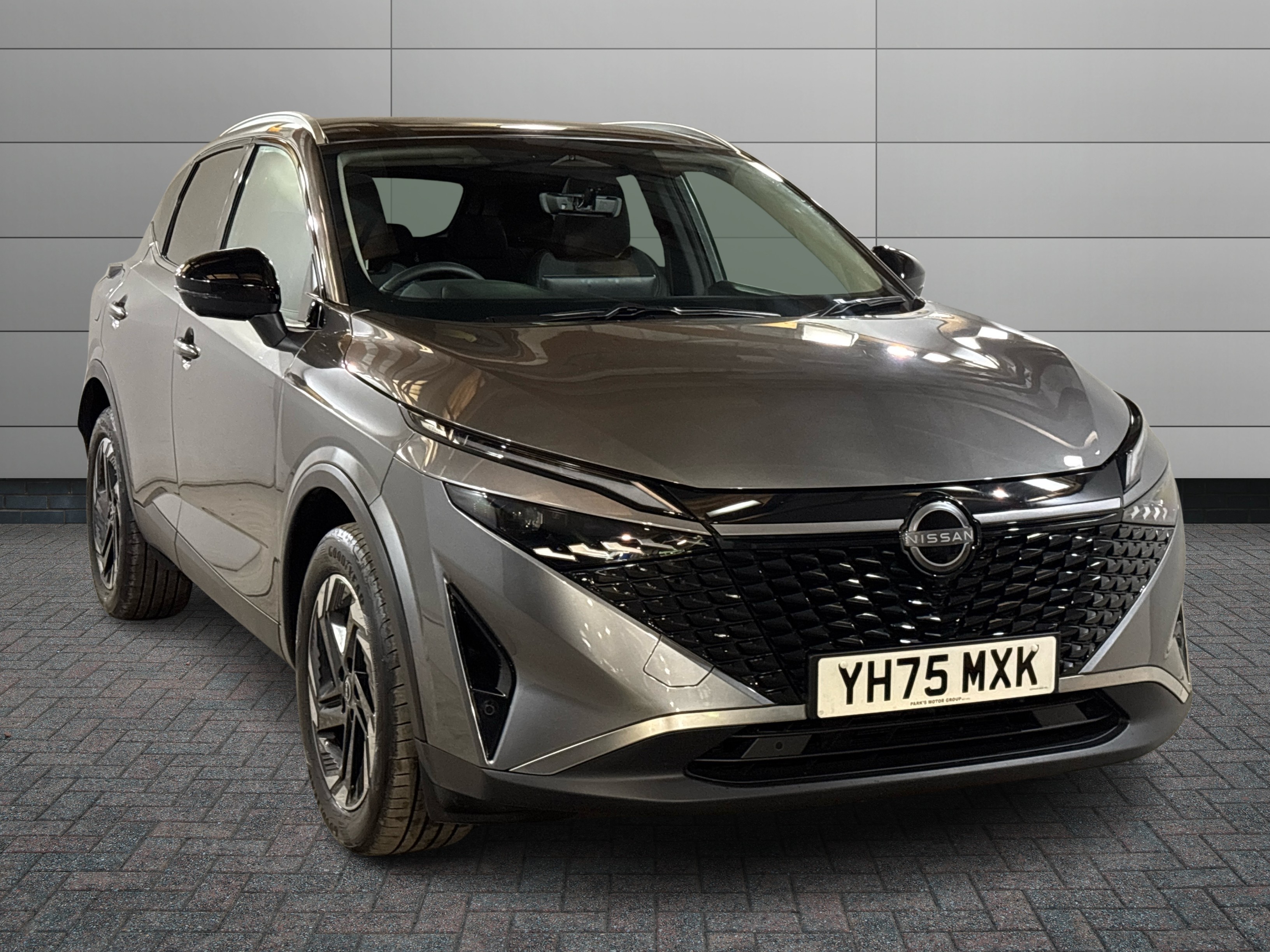 Nissan Qashqai listing photo