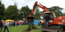 090905_003_bert_damming_op_graafmachine_normal