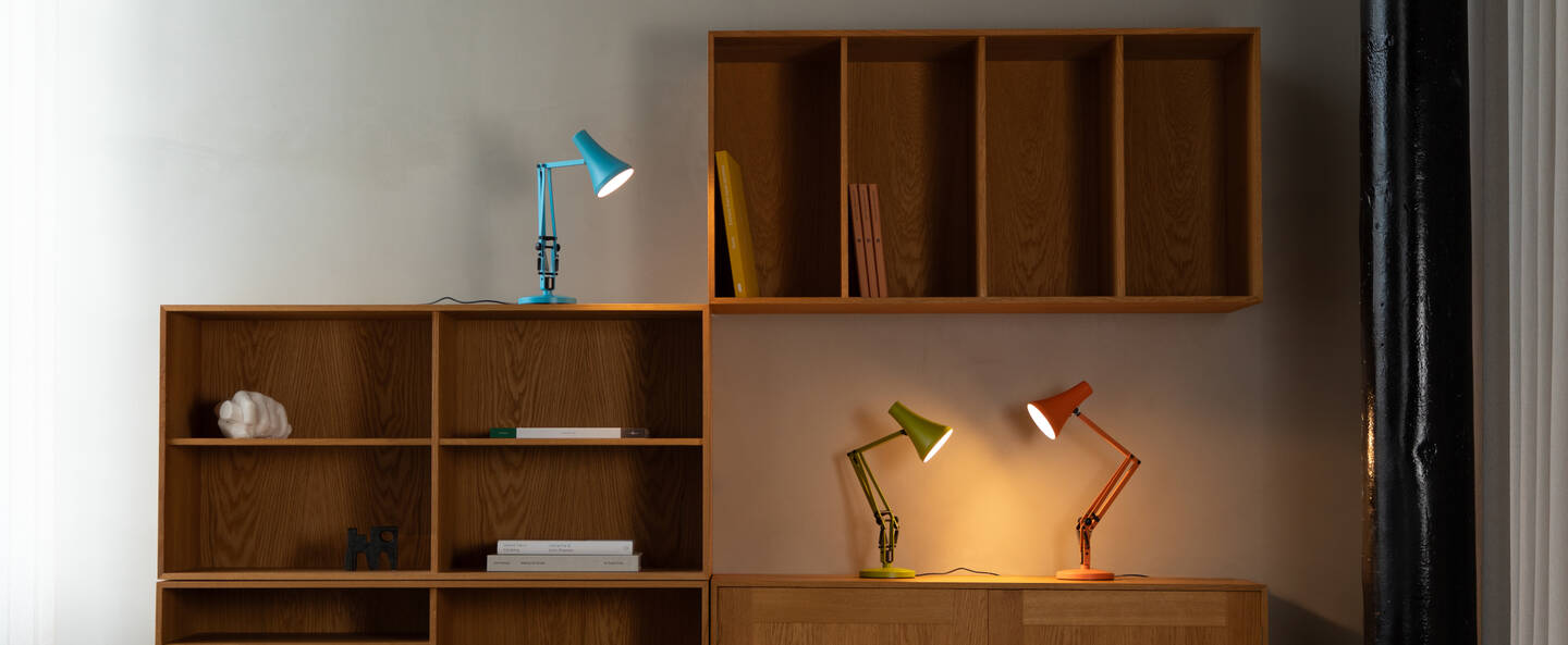 90-mini-mini-desk-lamp-blue-green-orange_1025.LS.LA.P.H1.1_(1).jpg