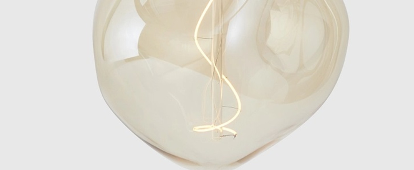 Ampoule led voronoi iii teinte transparent ip54 o19 5cm h34 4cm tala normal