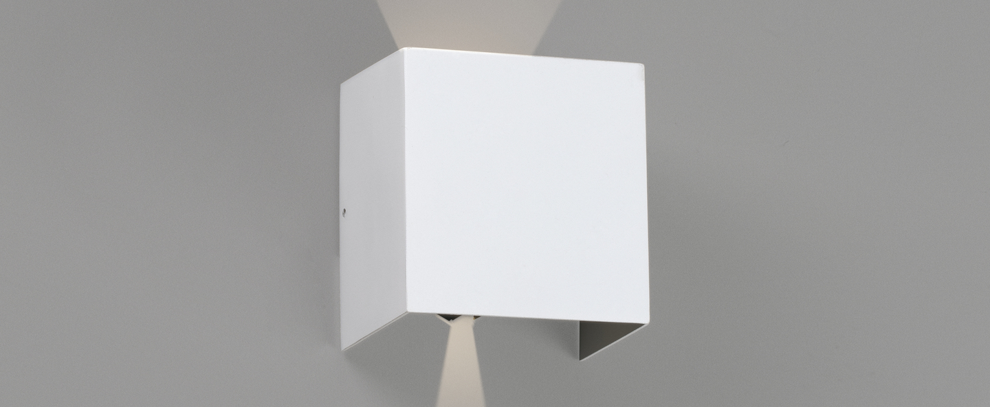 Applique d exterieur olan blanc ip65 led 3000k 190lm l14 5cm h14cm faro normal