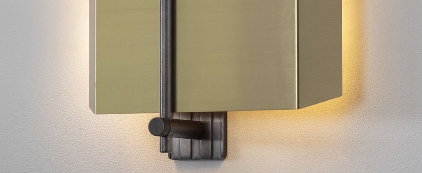banner-image Applique murale aegis gauche bronze l28cm h27cm bert frank normal