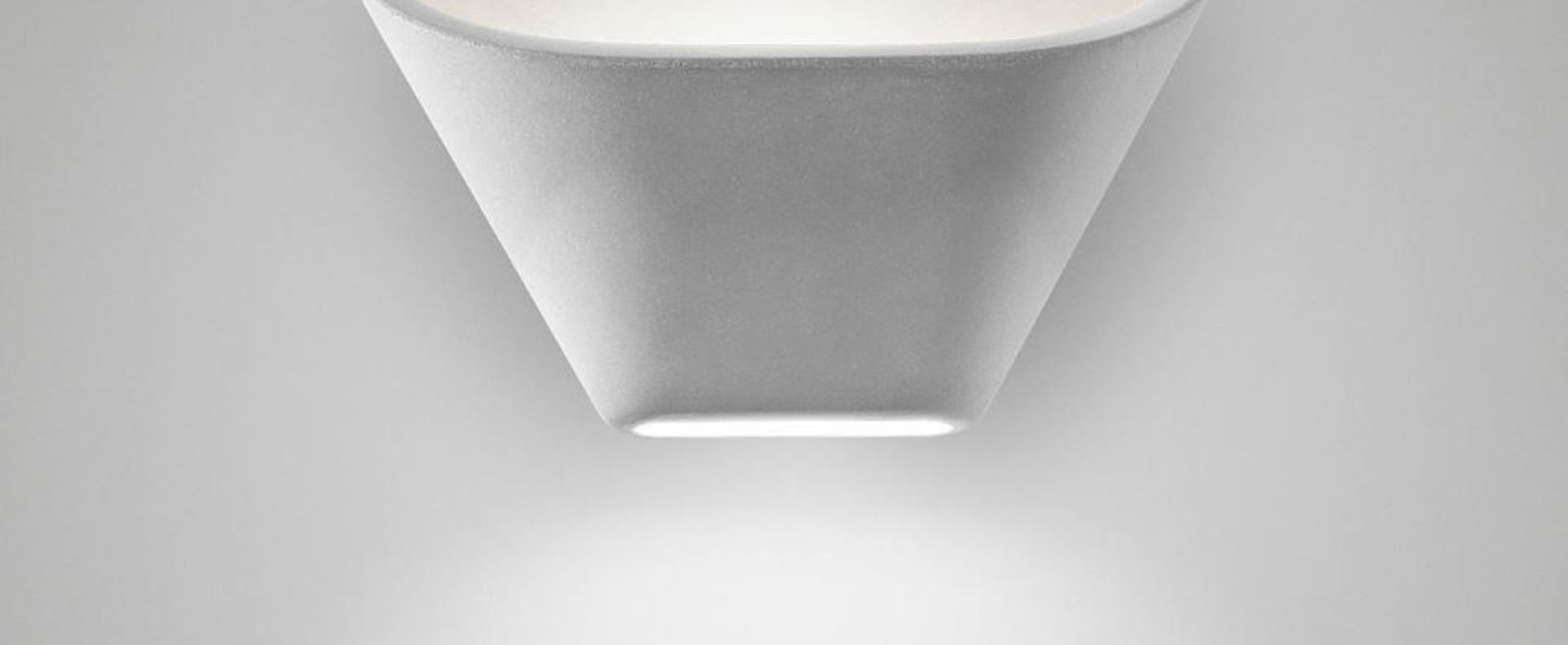 Applique murale aplomb blanc led 2700k 1120lm l30cm h24cm foscarini normal