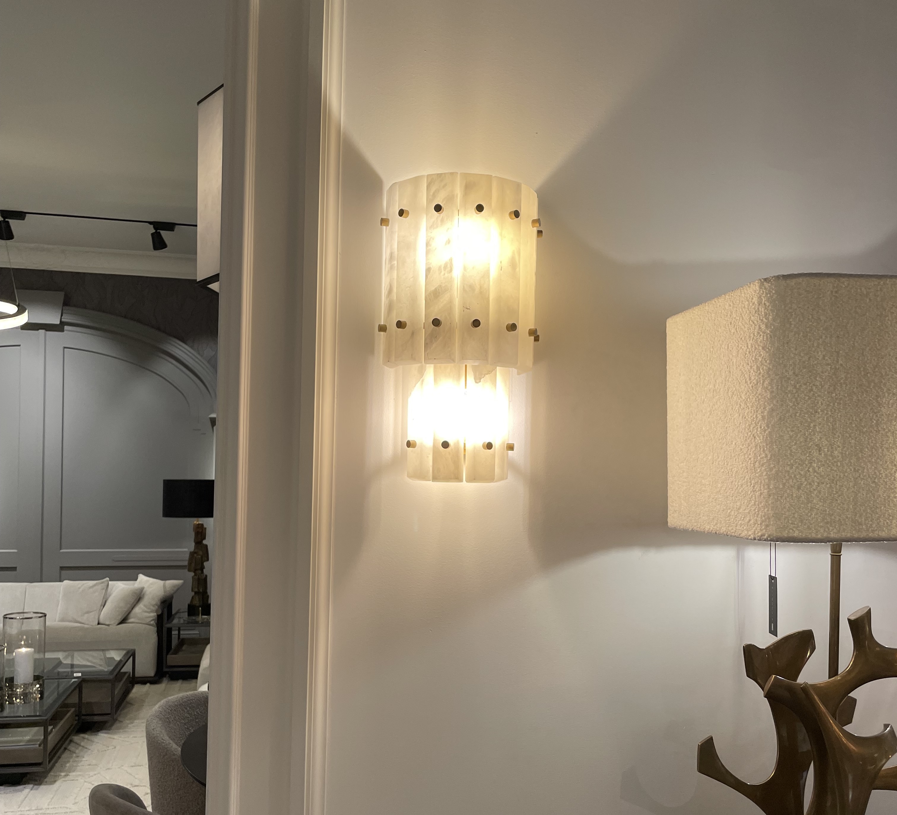Wall lamp, Double coat of arms, Alabaster, L24cm, H43cm