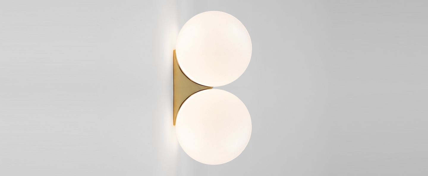 Applique murale brass architecturale double sconce blanc et laiton o15cm h30 4cm anastassiades studio normal