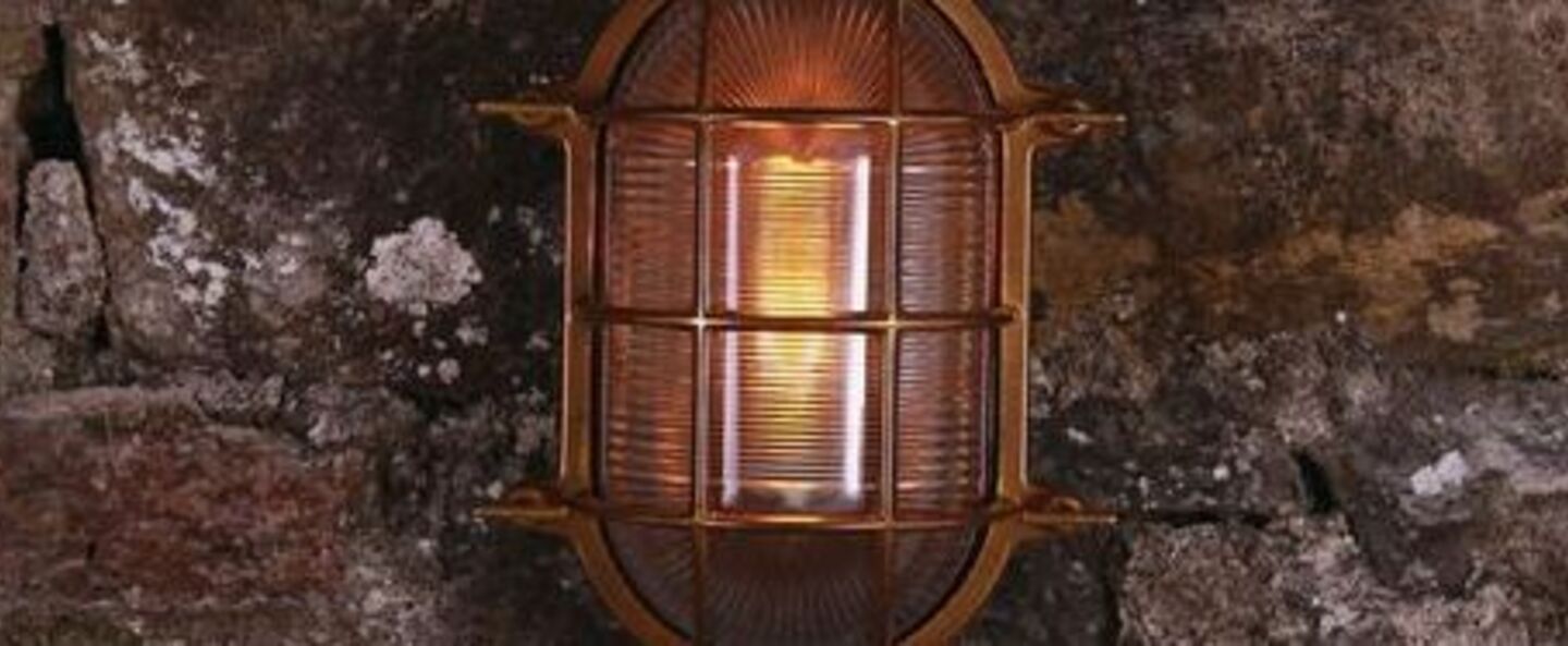 Applique murale d exterieur ross marine nautical laiton ip54 l26cm h26cm mullan lighting normal