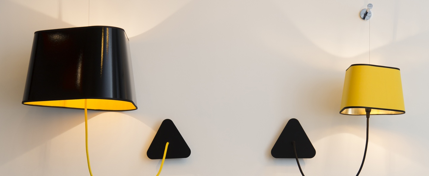 banner-image Applique murale grand nuage noir jaune o43cm designheure normal