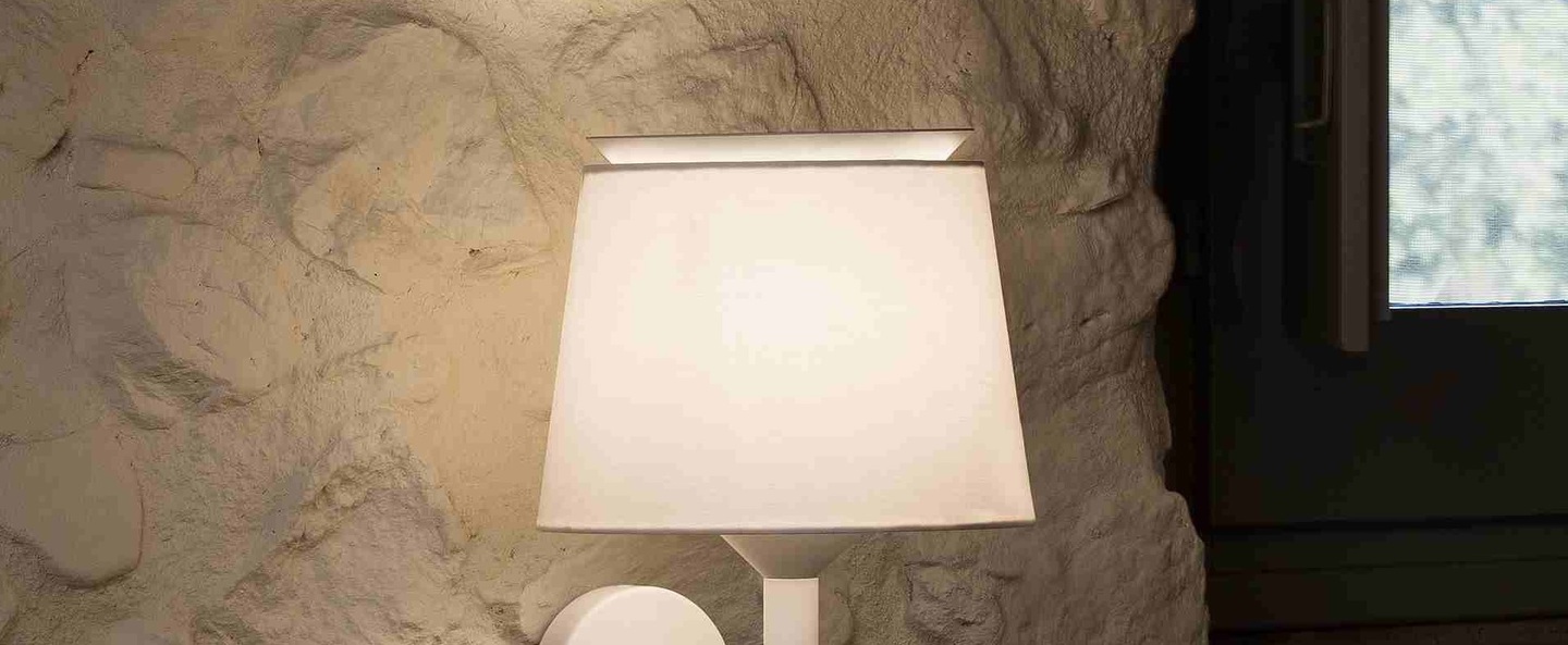 Applique murale savoy liseuse blanc led 3000k 160lm l23cm h50cm faro normal