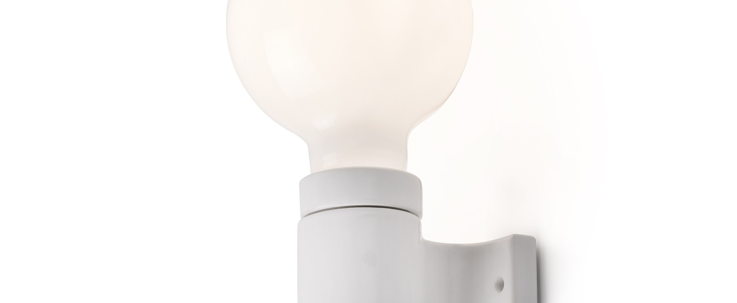 banner-image Applique murale sera blanc l4 8cm h7 5cm faro normal
