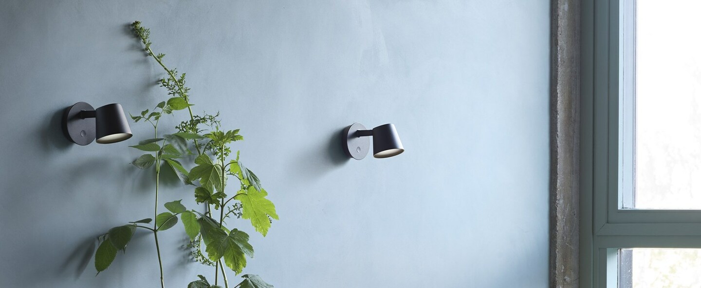 banner-image Applique murale tip noir led 2700k 220lm l9 5cm h9 5cm muuto normal