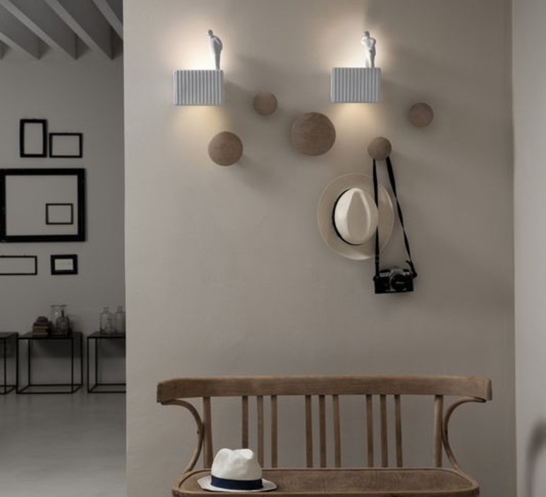 Umarell avec personnage adosse giorgio biscaro applique murale wall light  karman ap199 ht int ac199 cc int  design signed nedgis 162507 product