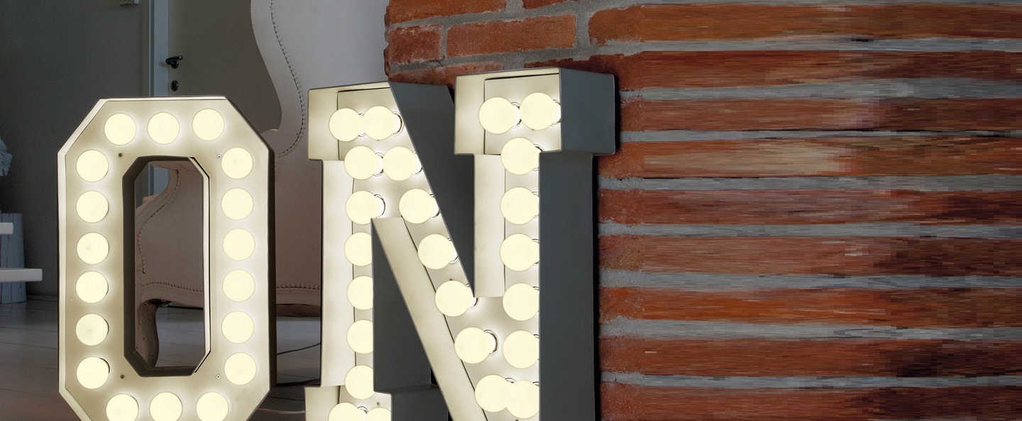 Applique murale vegaz lettre n led blanc h60cm seletti normal