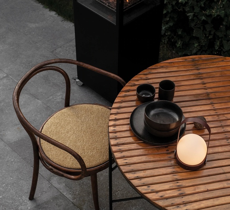 Carrie studio norm architects baladeuse d exterieur outdoor portable lamp  menu 4864349  design signed nedgis 141128 product