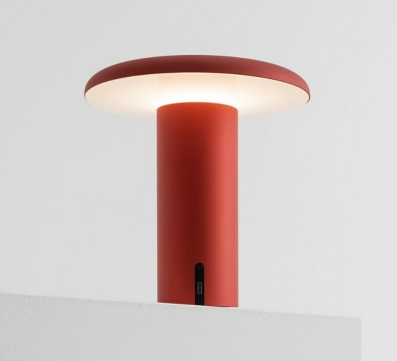 Takku studio foster partners baladeuse portable lamp  artemide 0151030a  design signed nedgis 160420 product