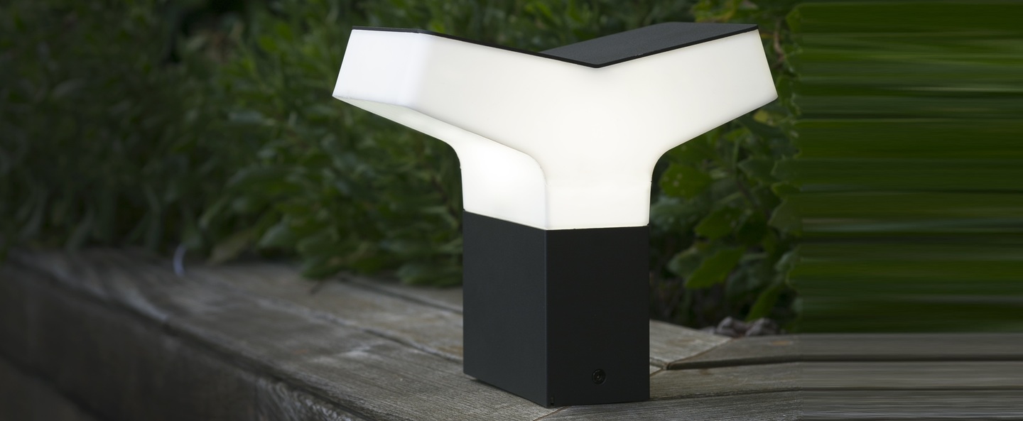banner-image Borne d exterieur tau noir et blanc h21 5cm faro normal