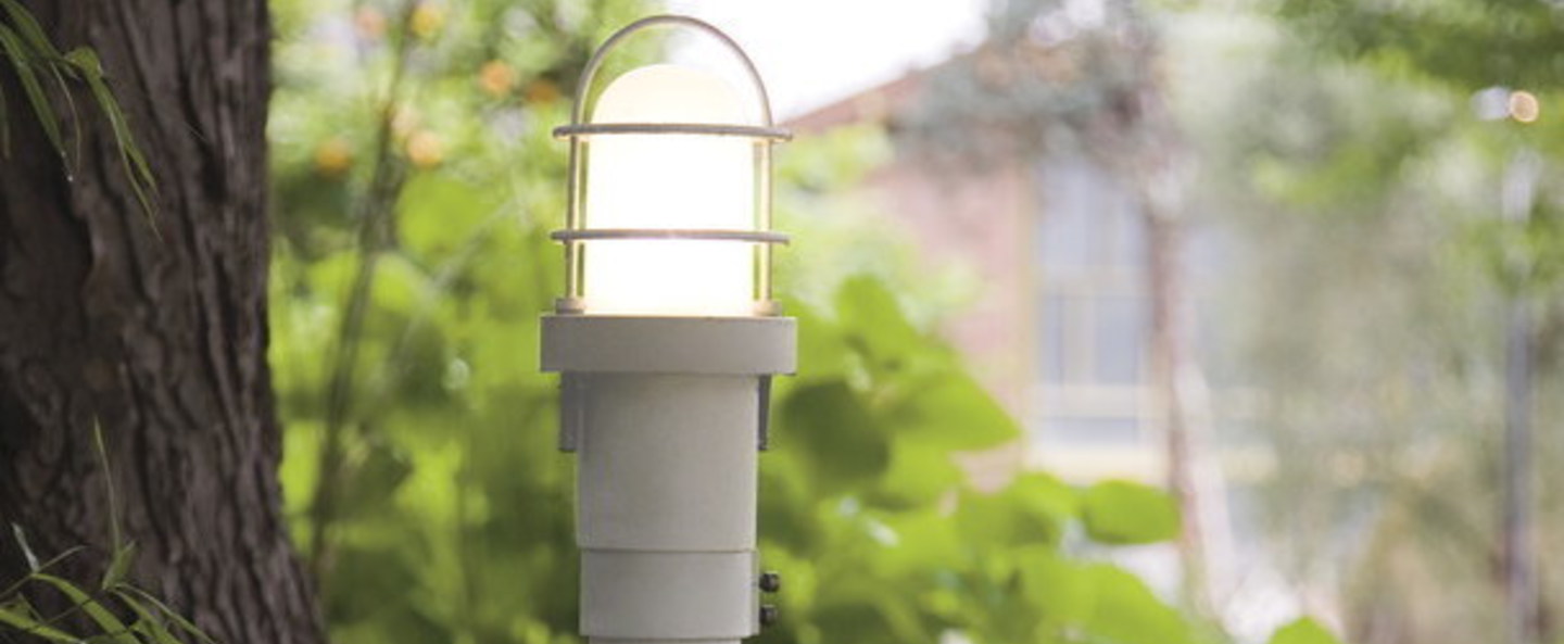 banner-image Borne polo 63 blanc led o13cm h63cm martinelli luce normal